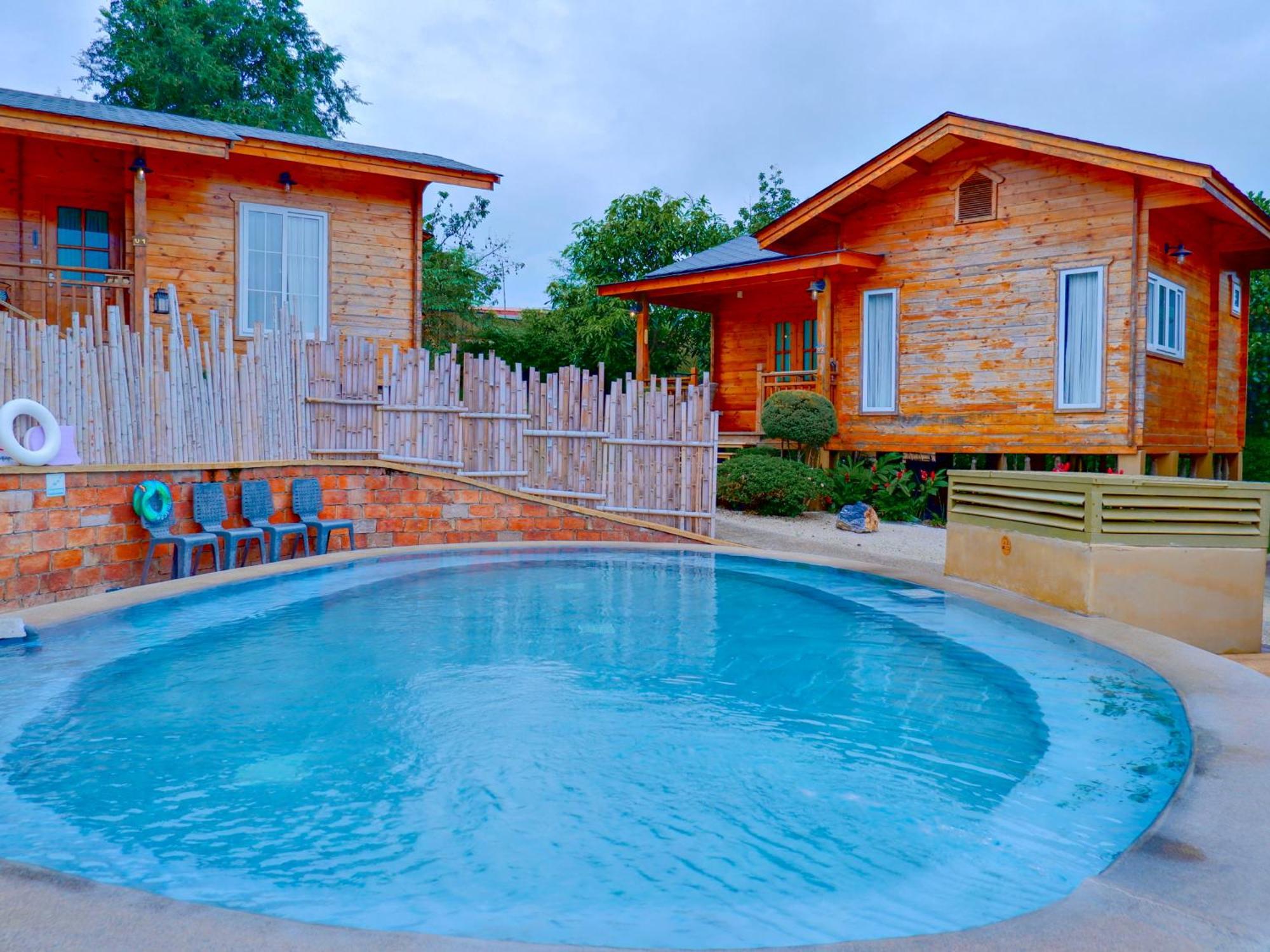 Resort Soundless Khao Kho