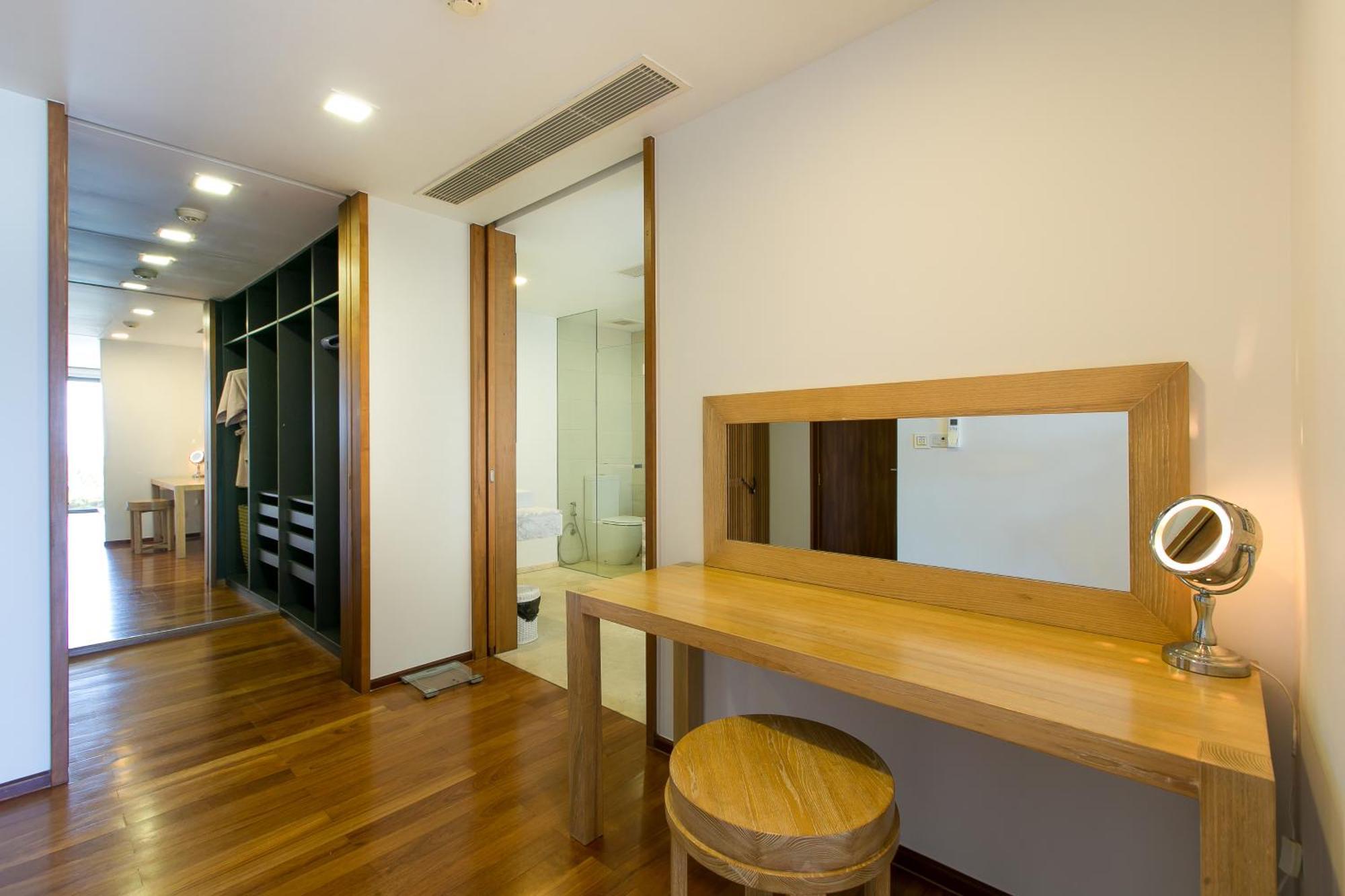 The Heights Penthouse Ocean View A11 Near Apartment
