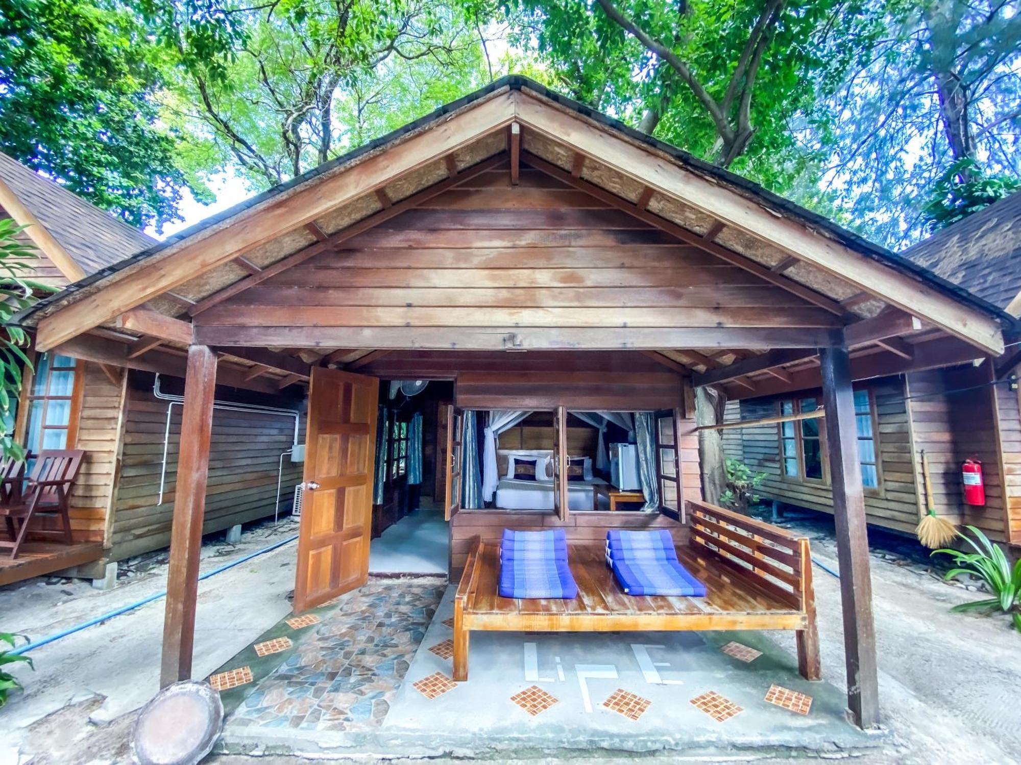 Lipe Beach Resort 3* Koh Lipe