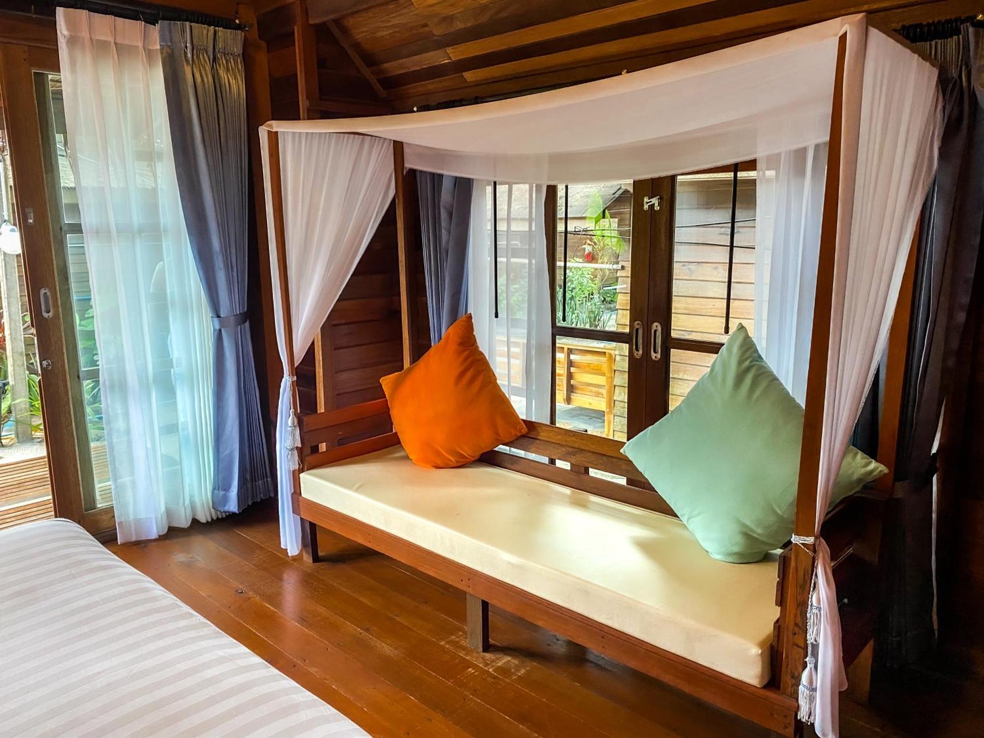 Lipe Beach Resort 3* Koh Lipe