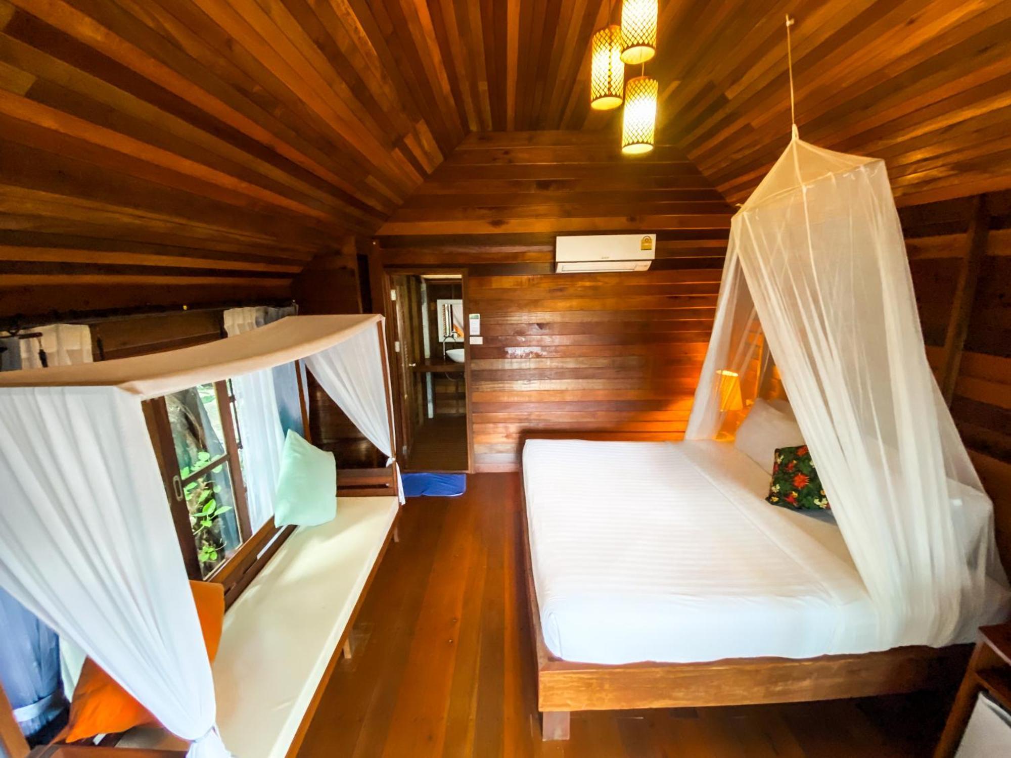 Lipe Beach Resort Resort 3*