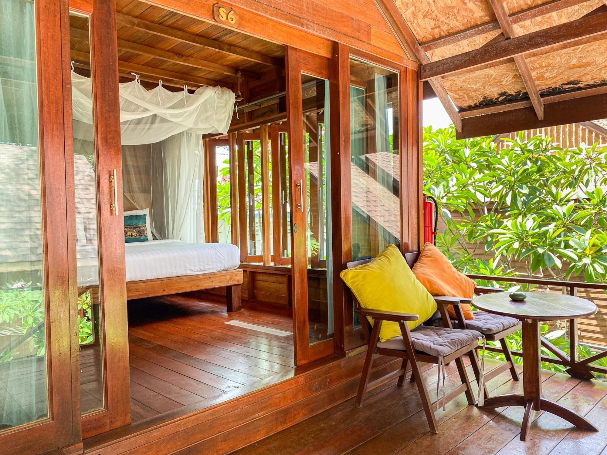 Lipe Beach Resort 3*