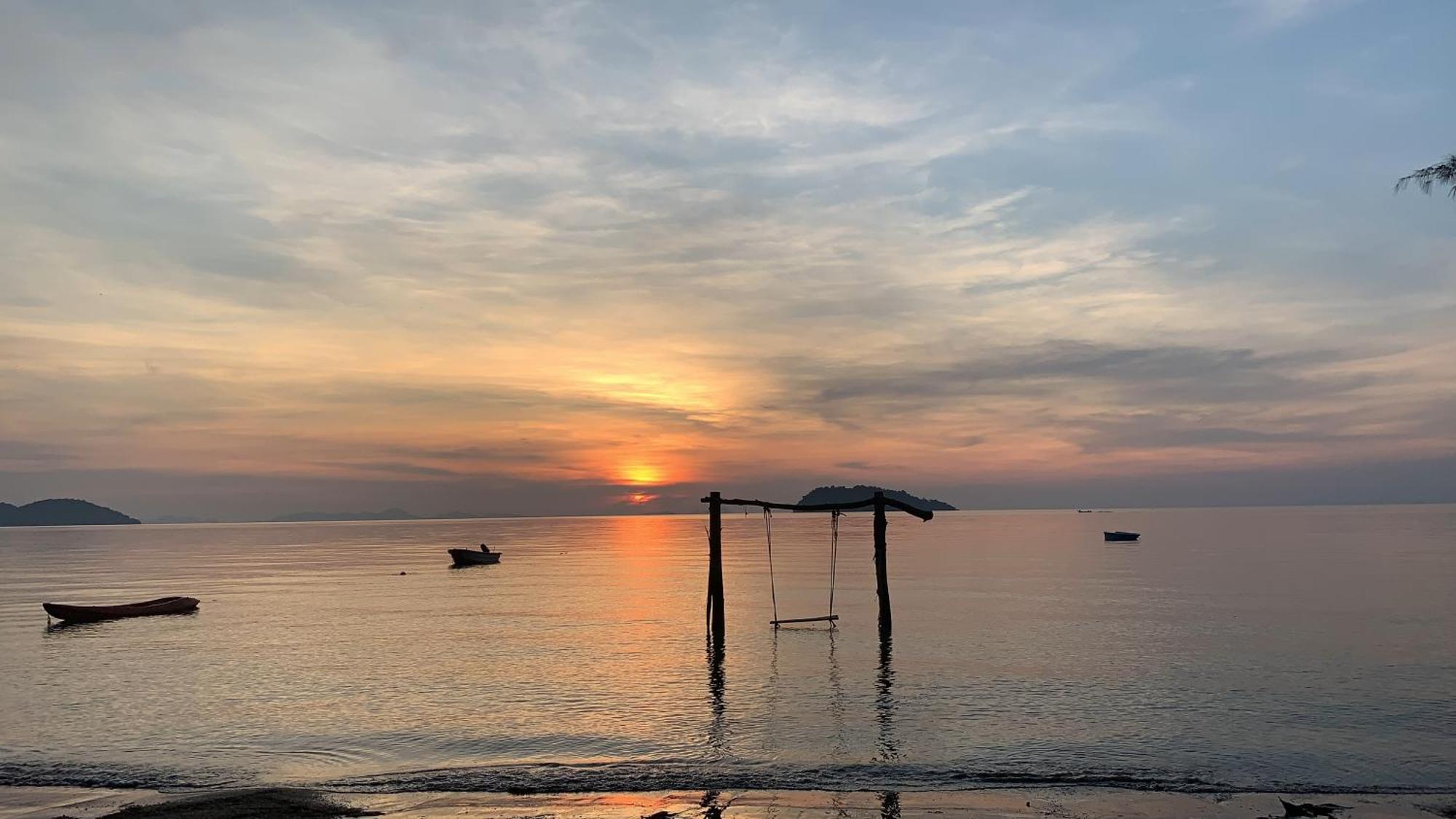 Racha Sunset Resort 2*