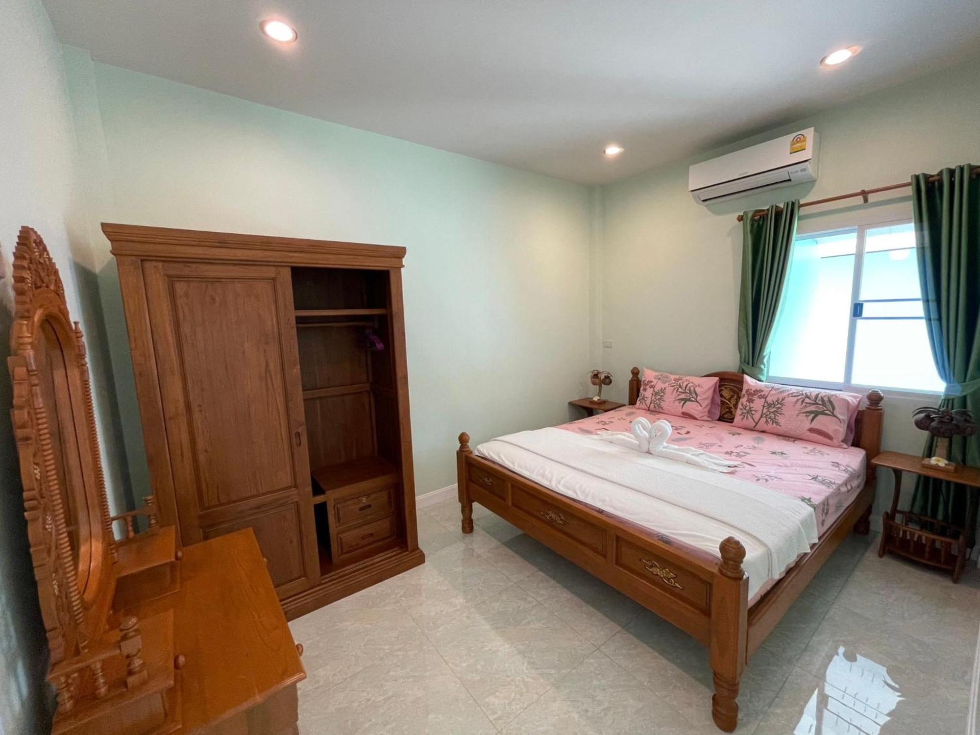 Blue Resort Bang Saphan Noi