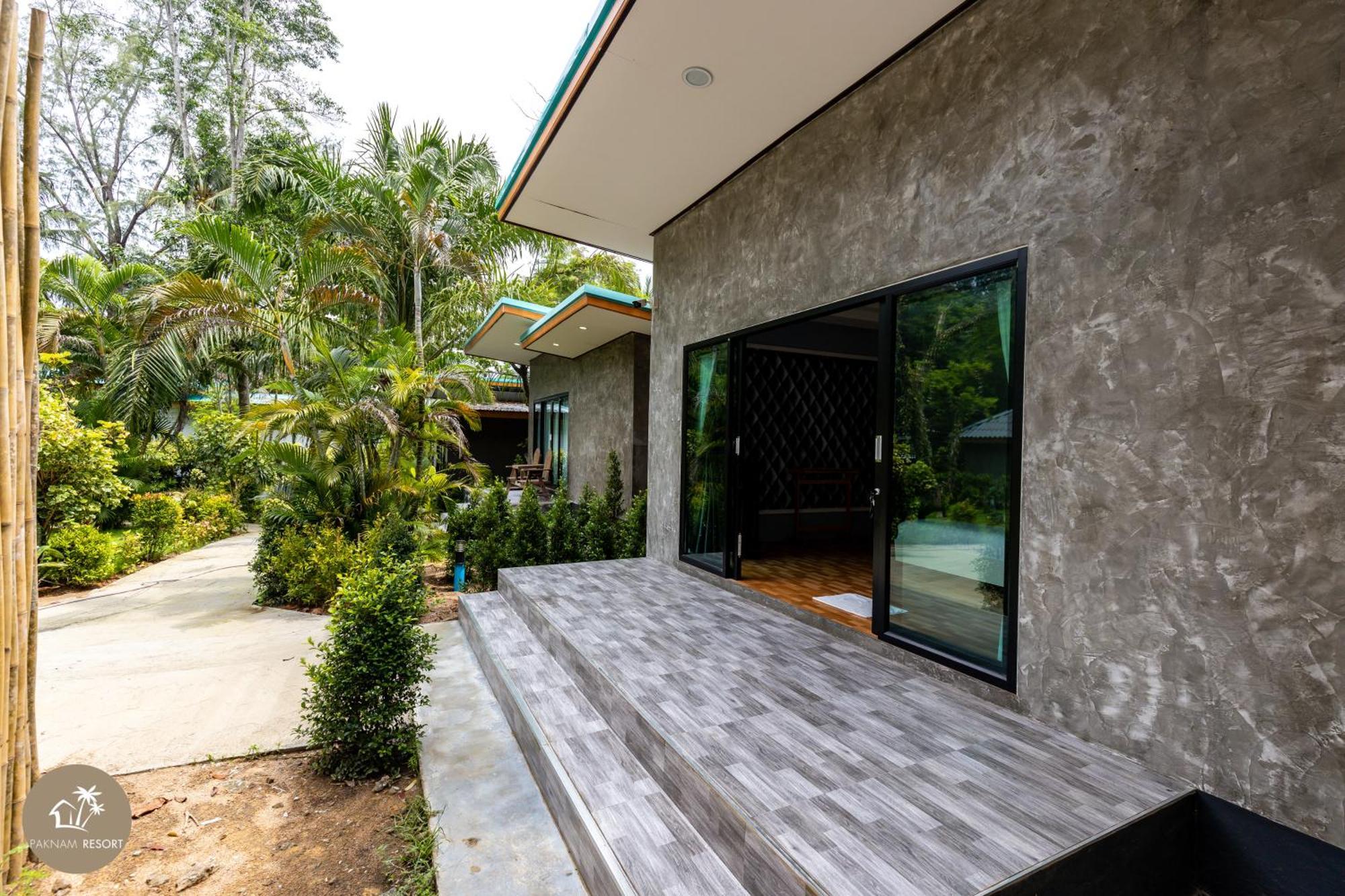 Pak Nam Resort