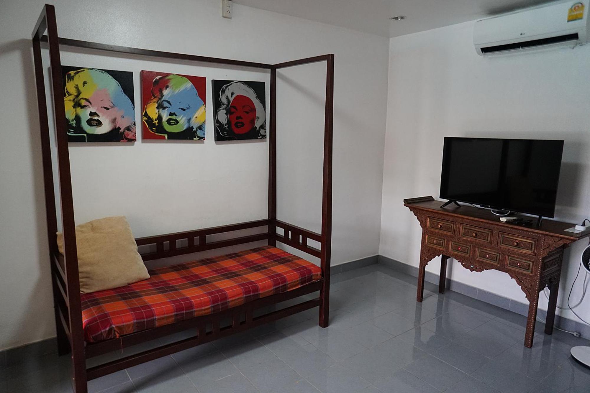 Udon Thai House & 2* Udon Thani