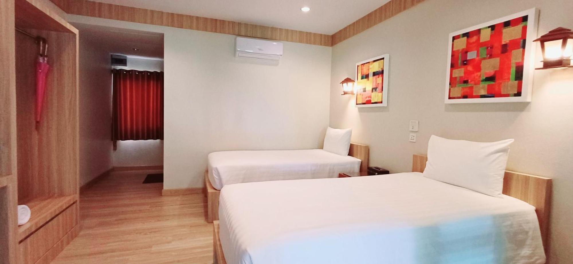 Resort Uthai River *