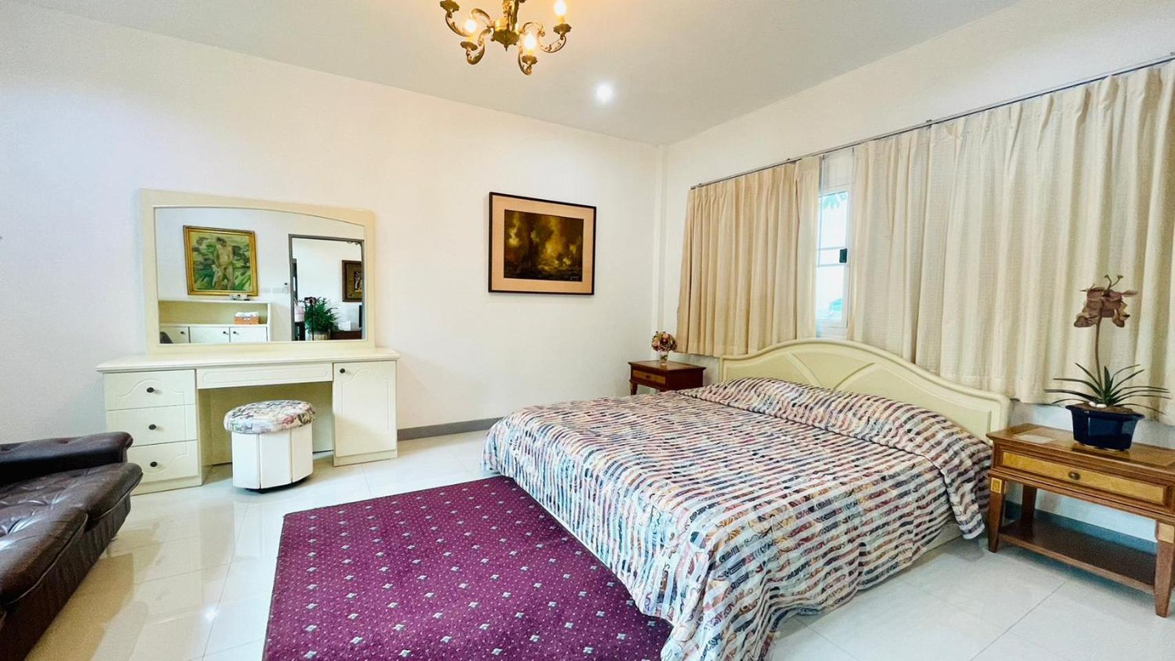Baan Ing Khao Resort