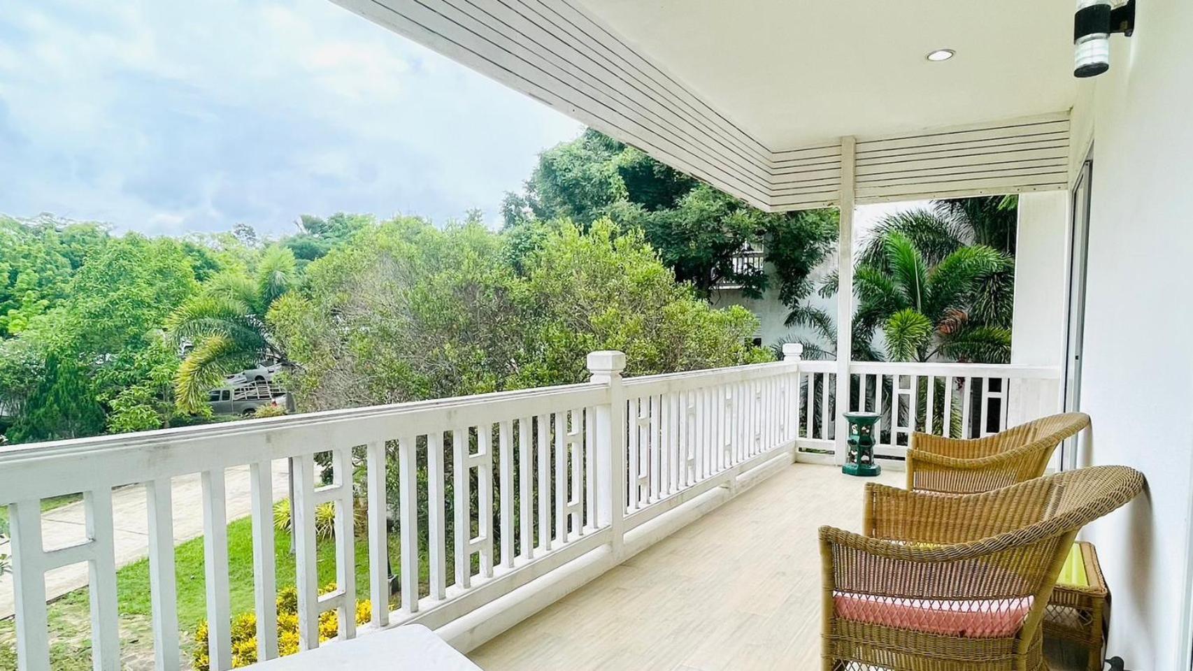 Baan Ing Khao Resort