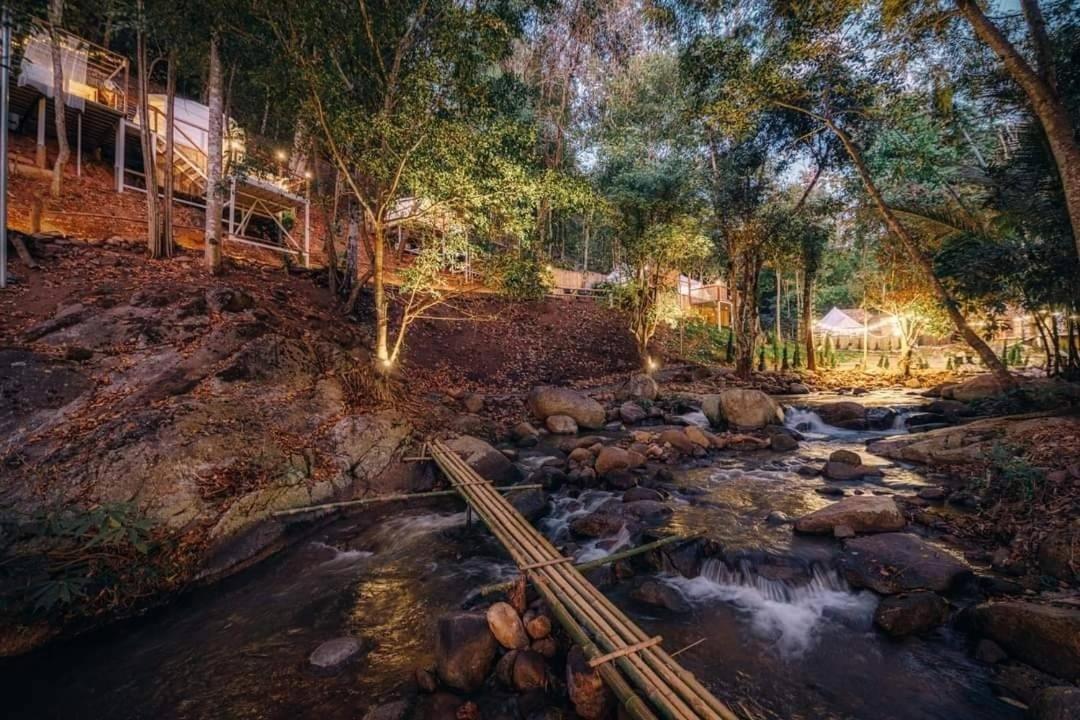 เดอะริเวอร์ แม่กำปอง The River Maekampong Chiang Mai *