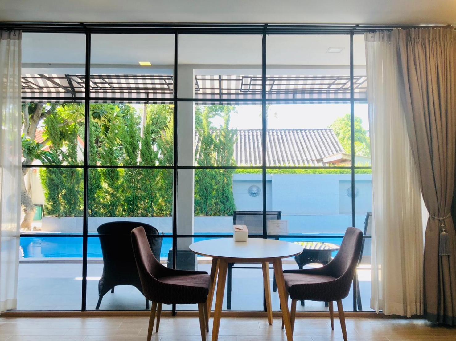 La Riva Boutique Kamphaeng Phet