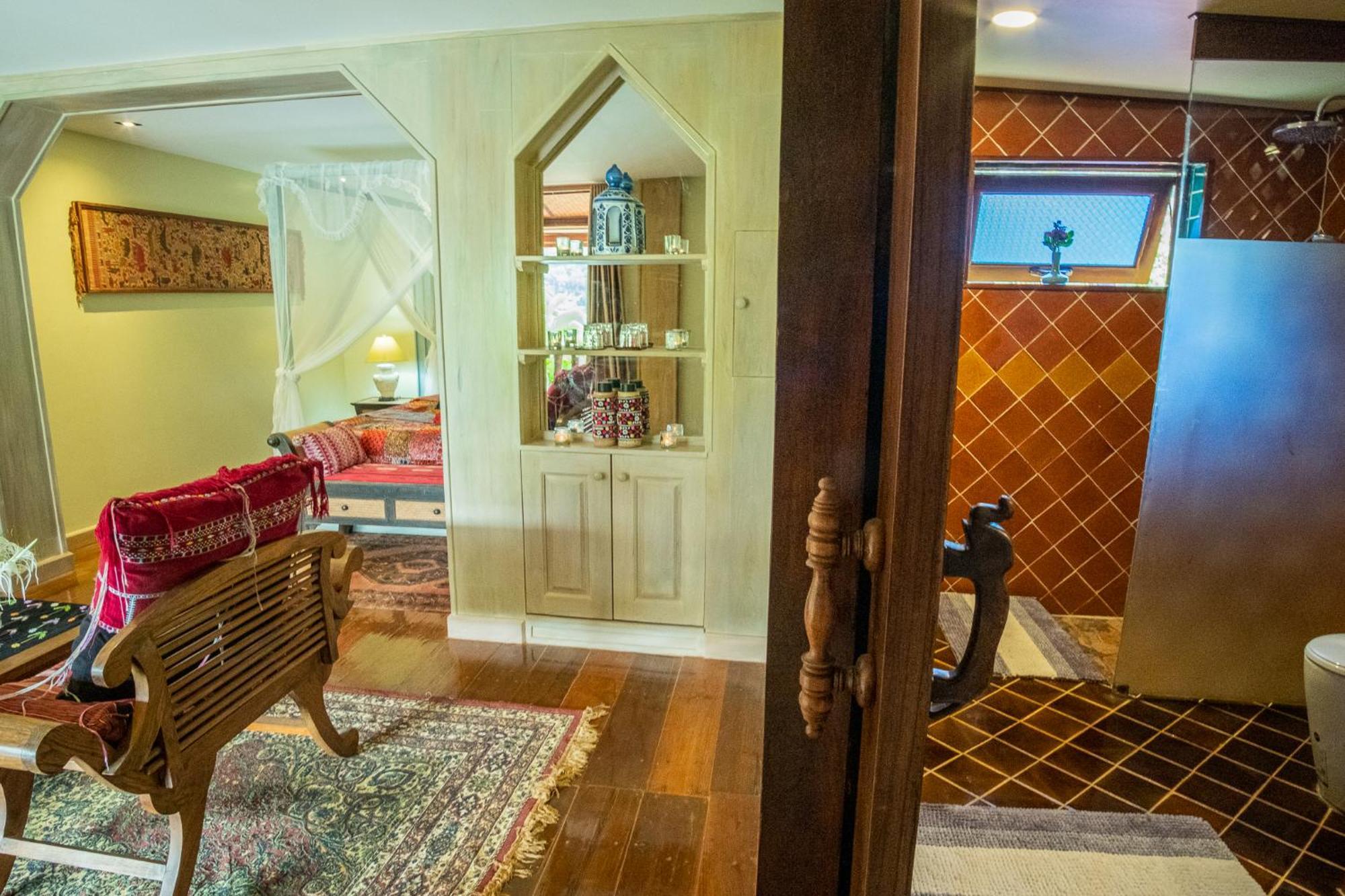 Kanlaya's Eyrie, Luxury Homestay Pang Mapha