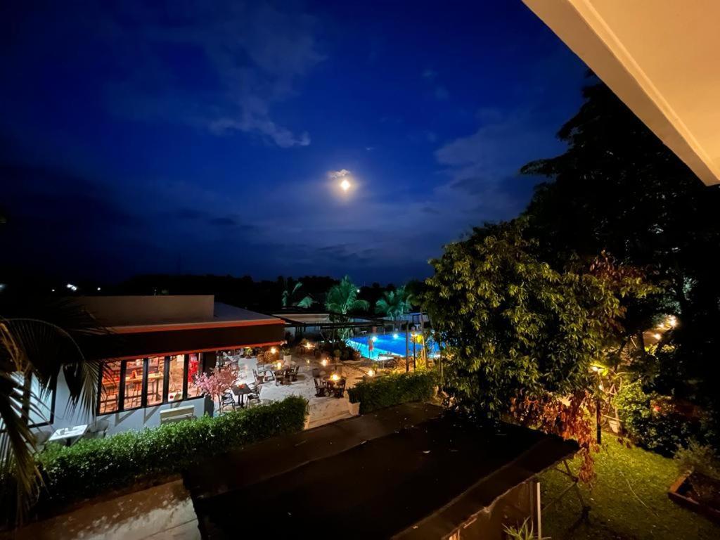 Sunset And Bar * Ban Nong Chaeng (Phetchabun)