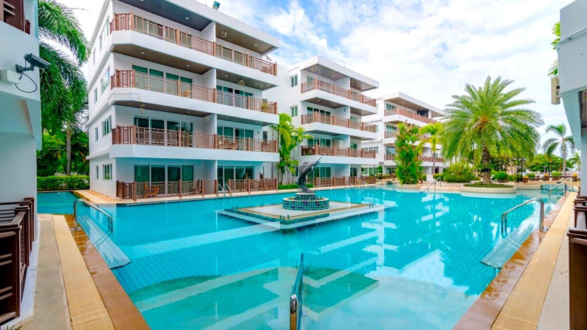 Apartment Beachfront With Balcony, Sea View & Pool View - Cha Am - Hua Hin *