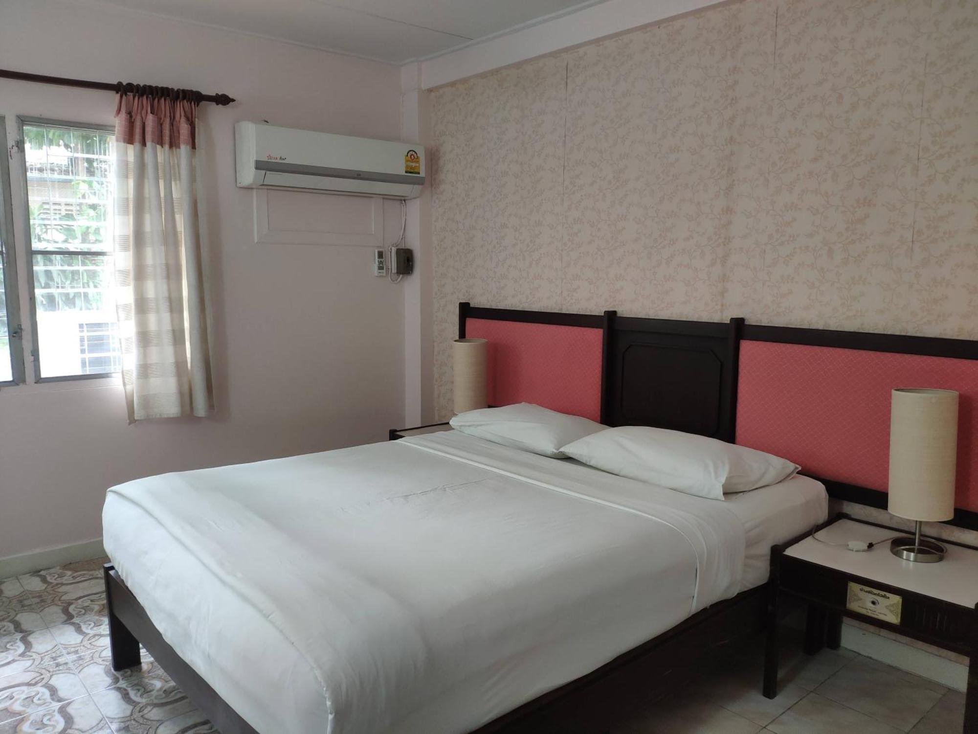 Hotel Changpuak 2*