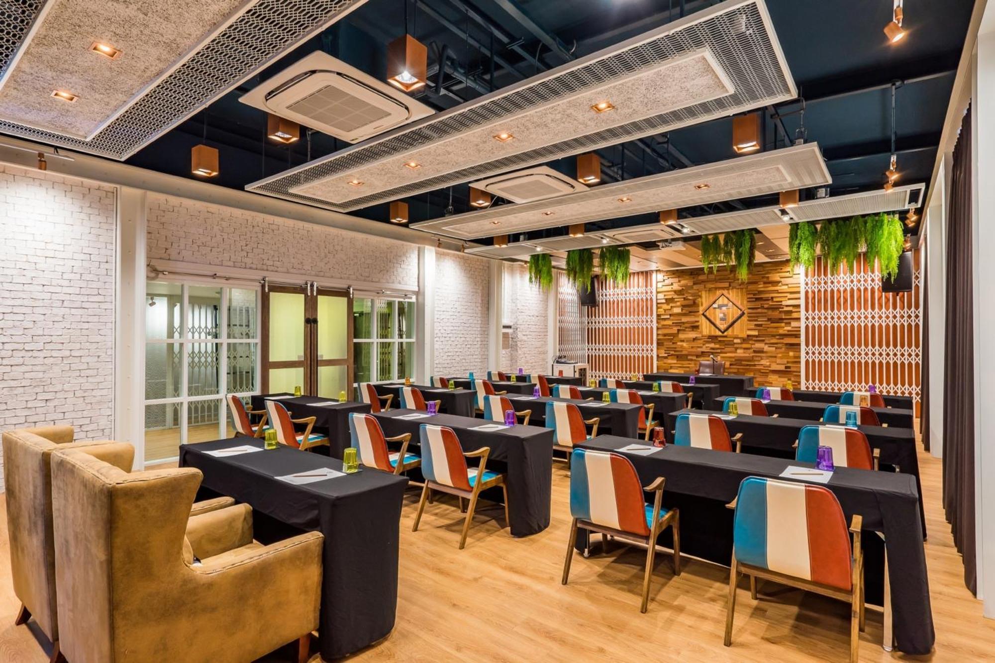 Hotel T By Pcl