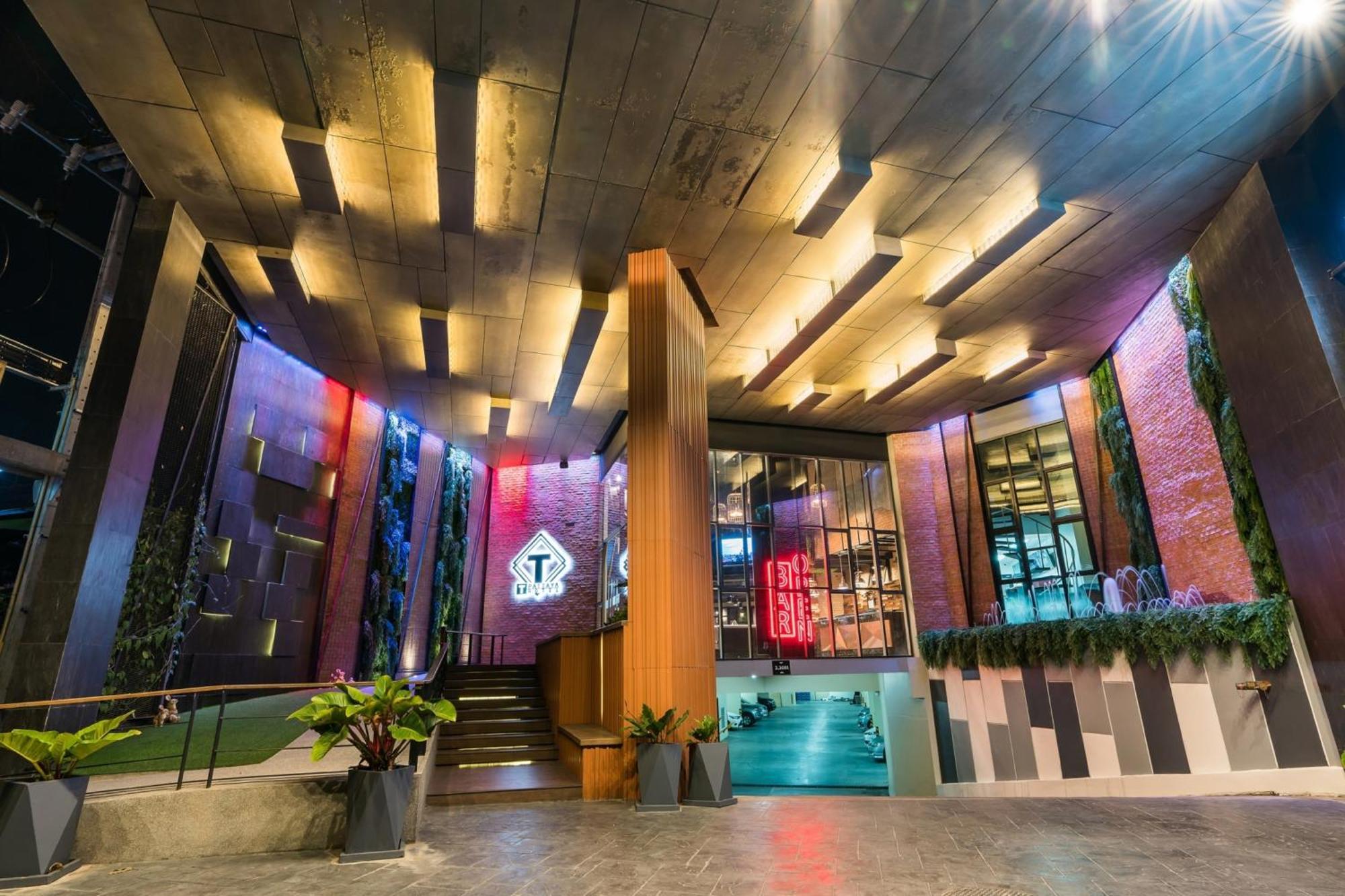 T By Pcl Hotel 4*
