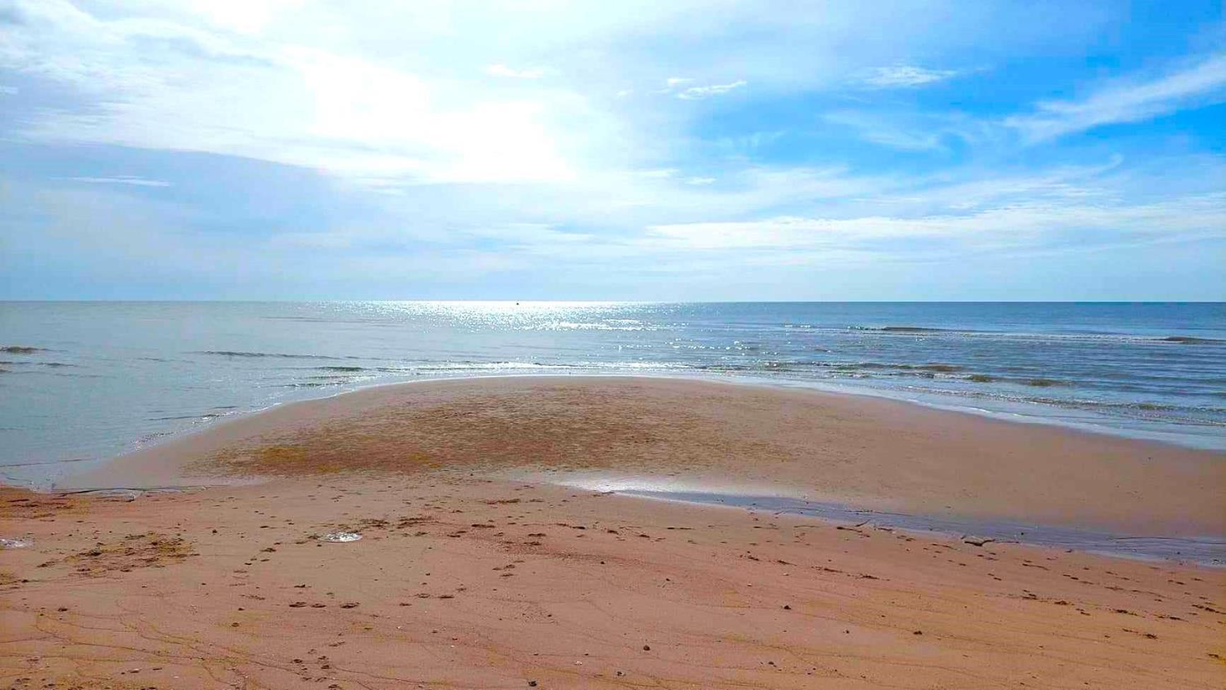 Apartment Beachfront With Balcony, Sea View & Pool View - Cha Am - Hua Hin *