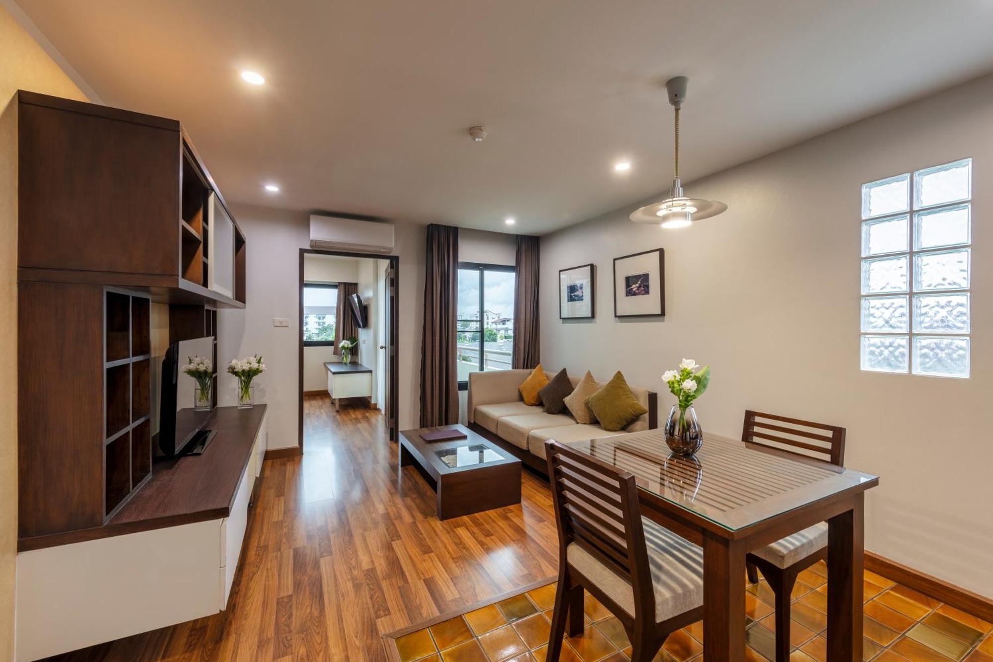 The Grand Napat Aparthotel