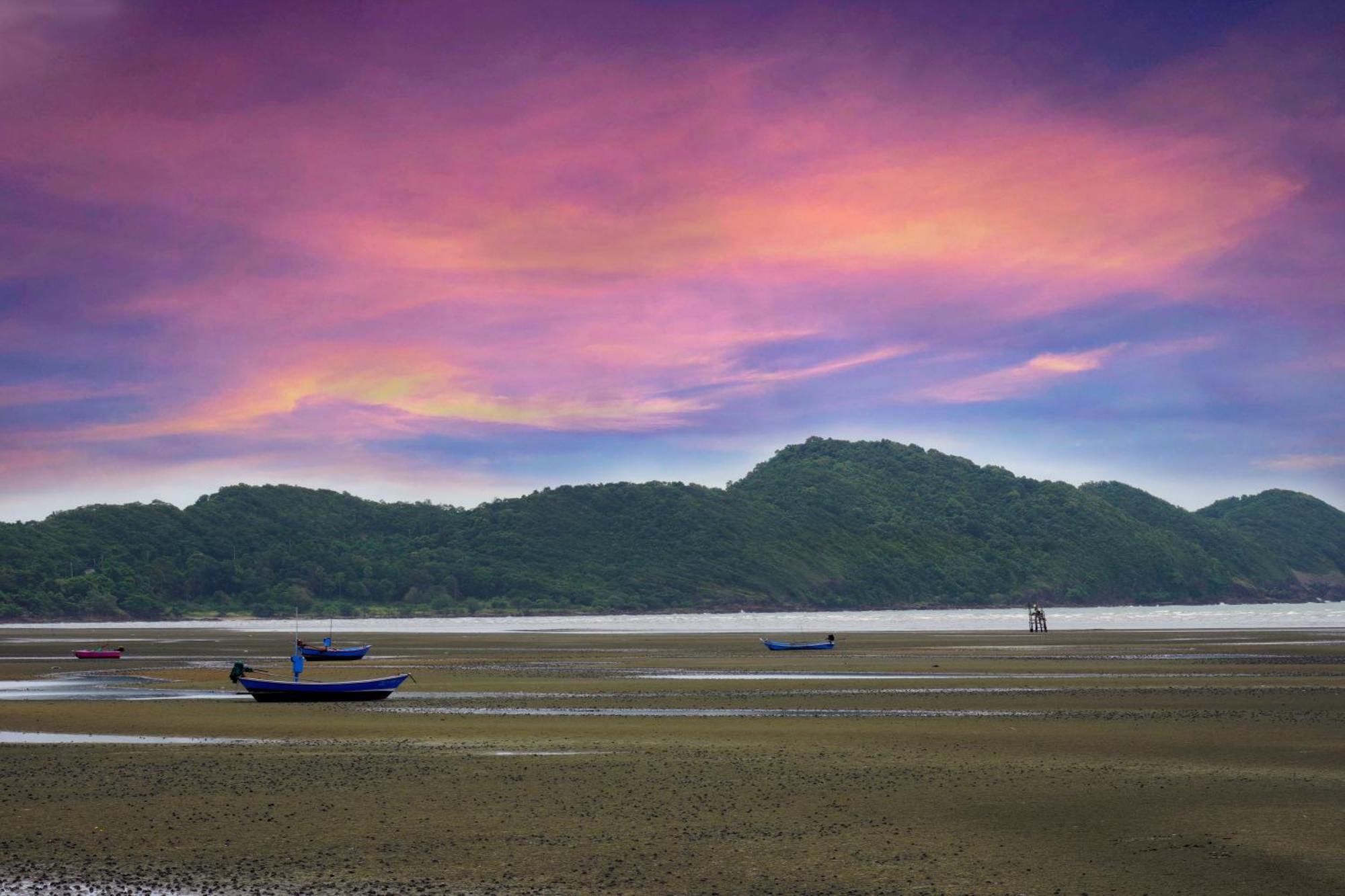 Cha Cha Chaolao Resort