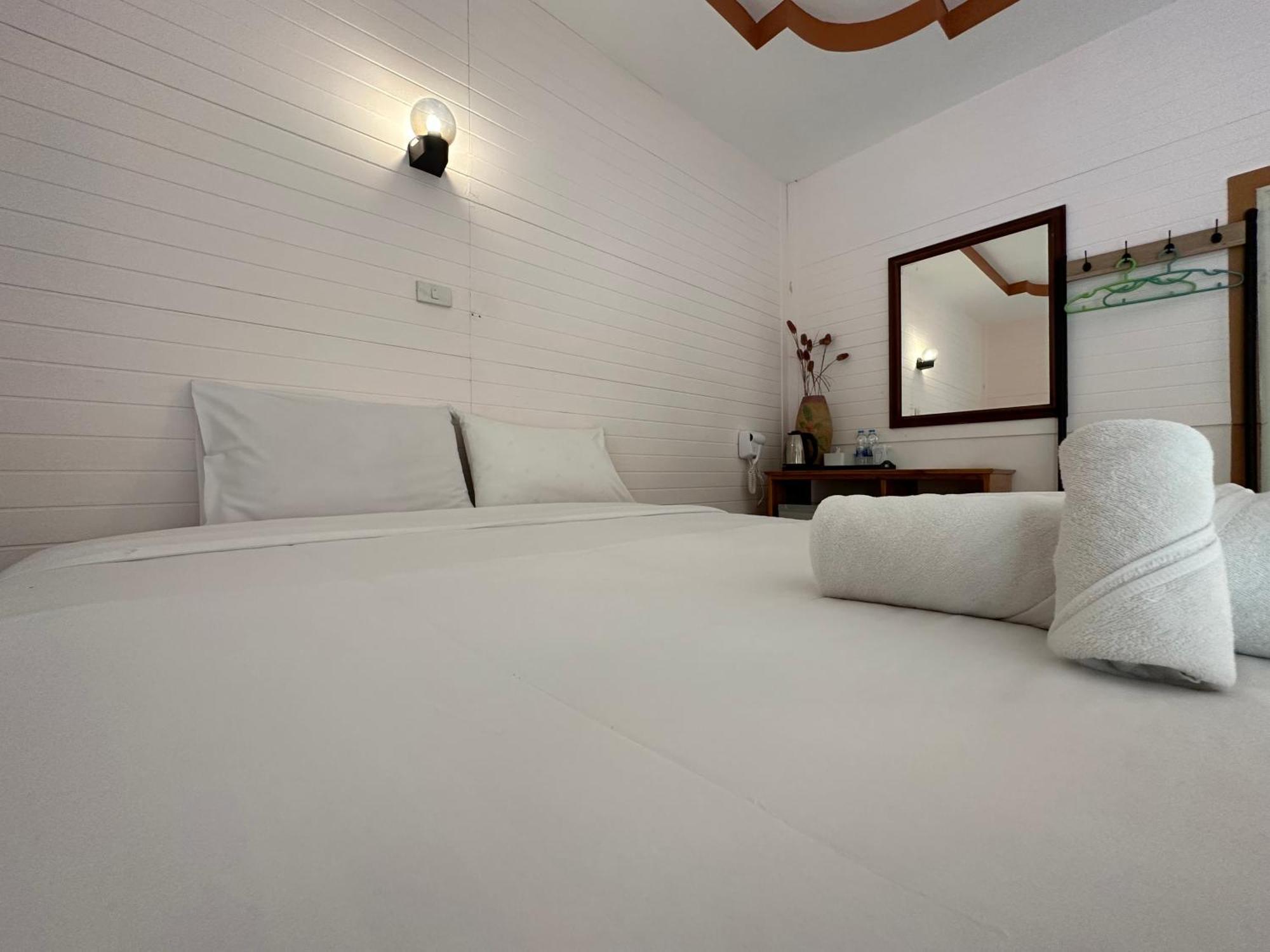 Resort ชอว์ งาทอง รีสอร์ต Chor Ngar Thong Erawan