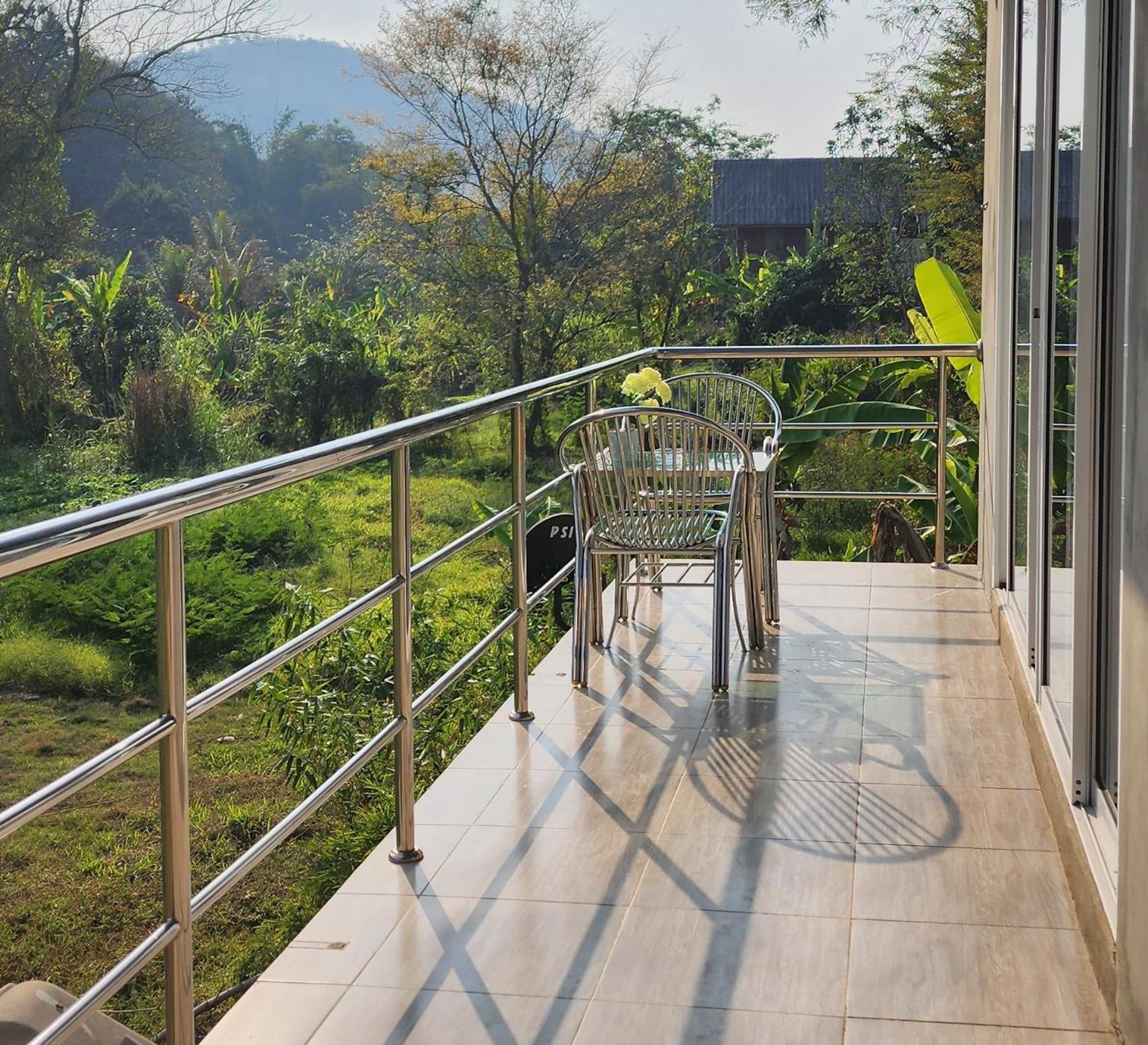 Guest house Rimtharnn Homestay Maewin