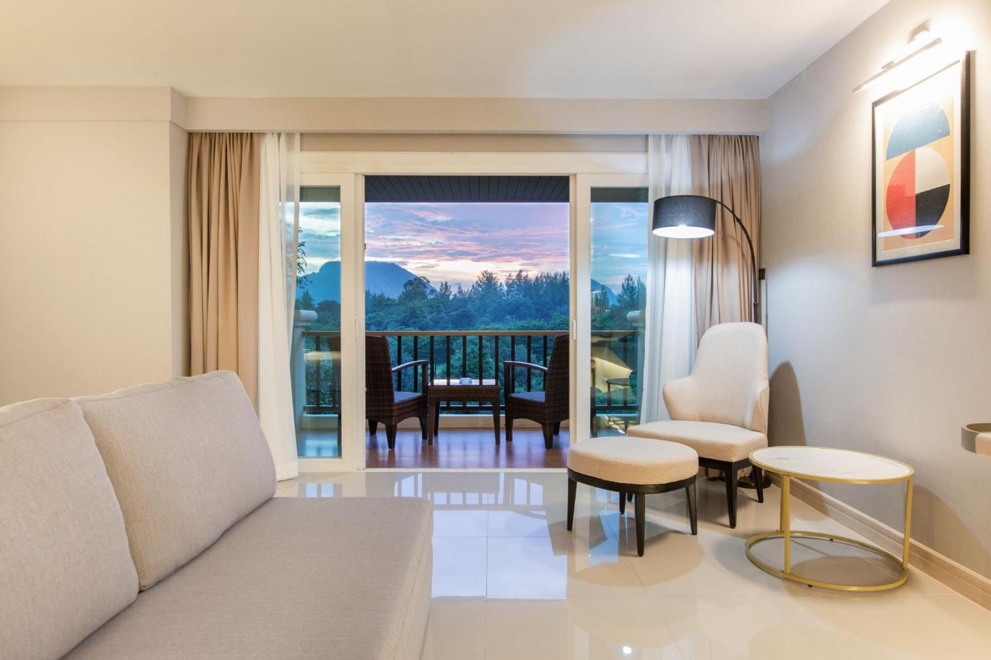 Lacol Khao Yai - A Chatrium Collection Resort 4*