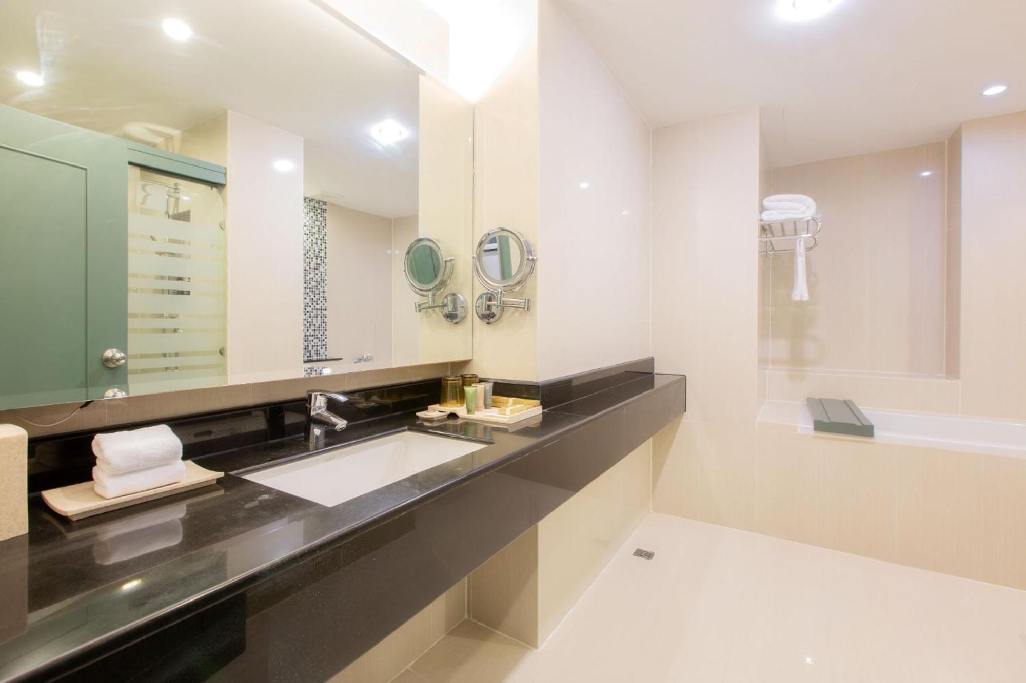 Lacol Khao Yai - A Chatrium Collection Resort 4*
