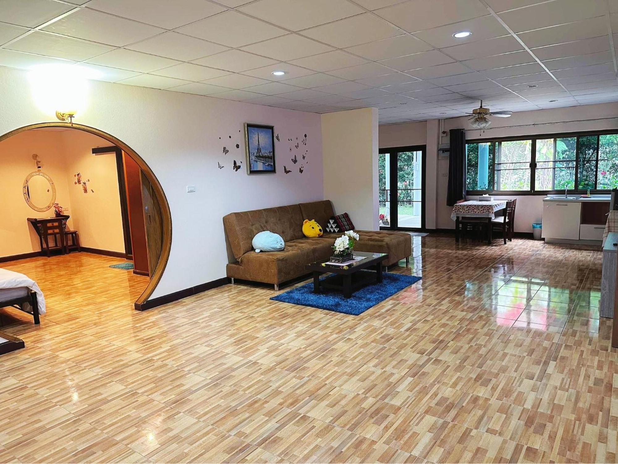 The Sun House 3* HHQ