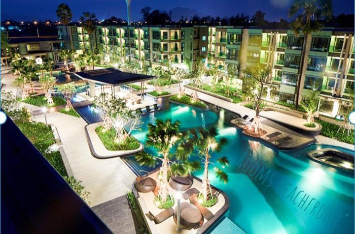 Apartment Beachfront 50 Meters *