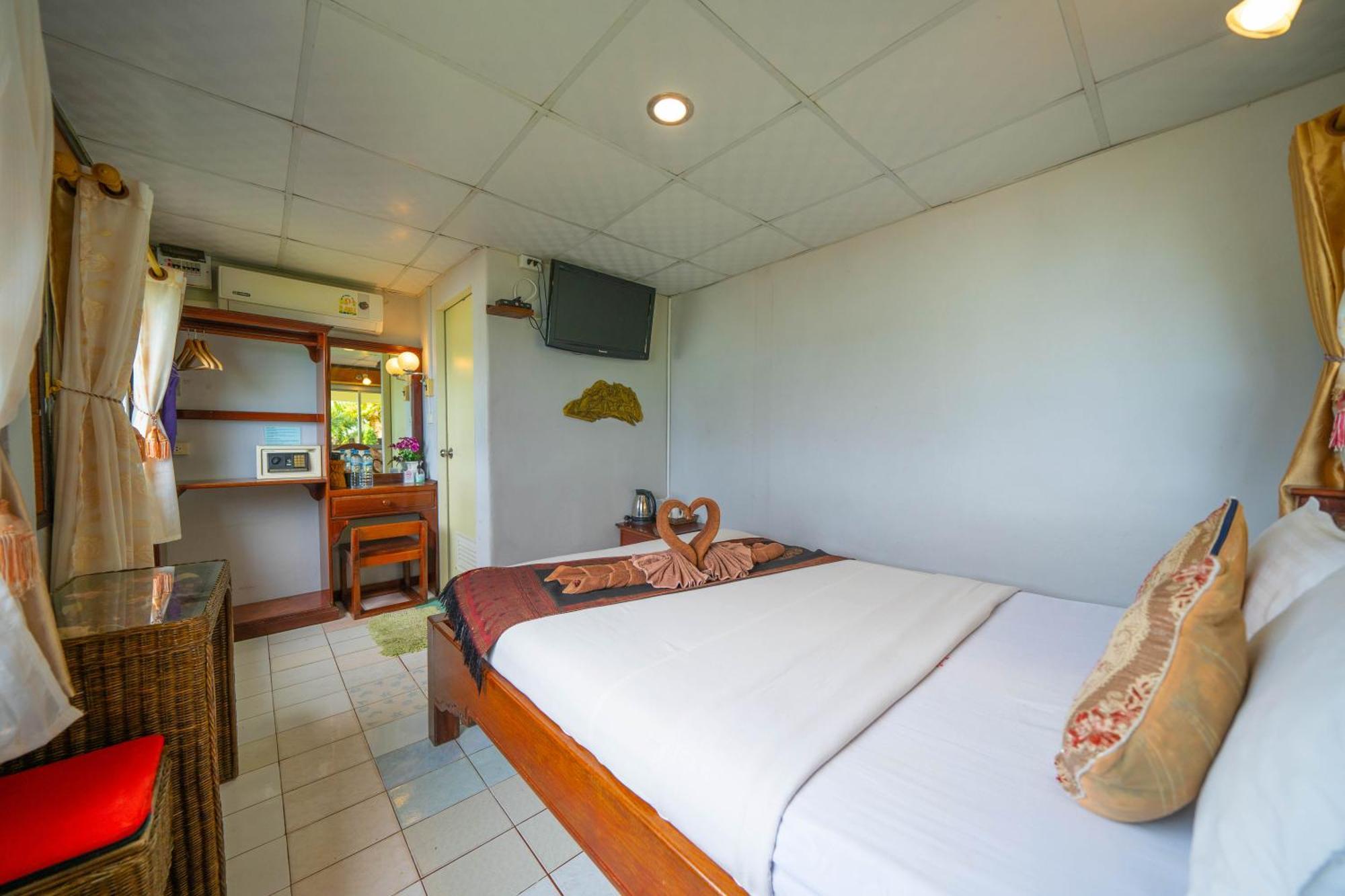 Tongta Phaview Resort 2*