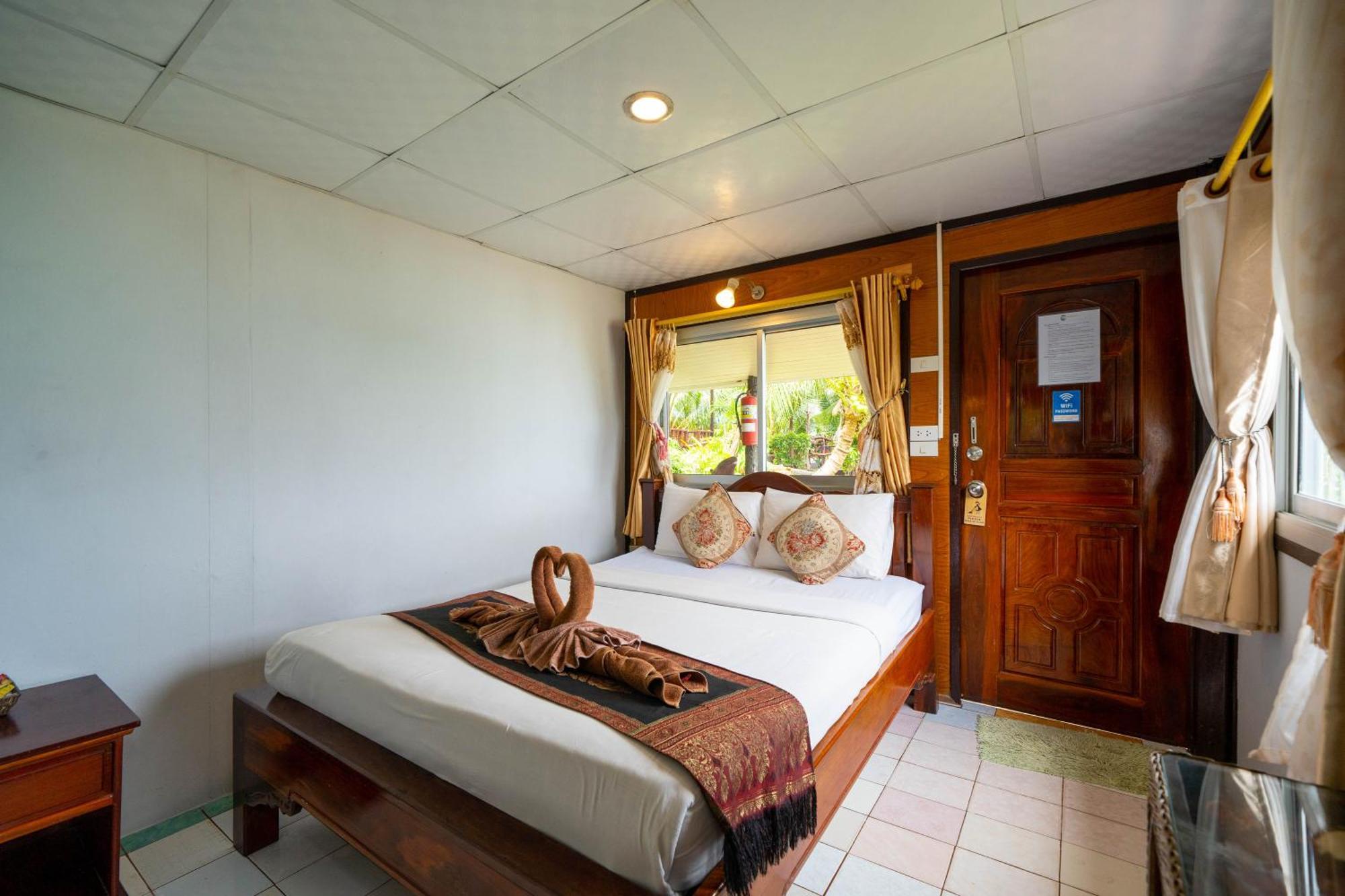 Tongta Phaview Resort