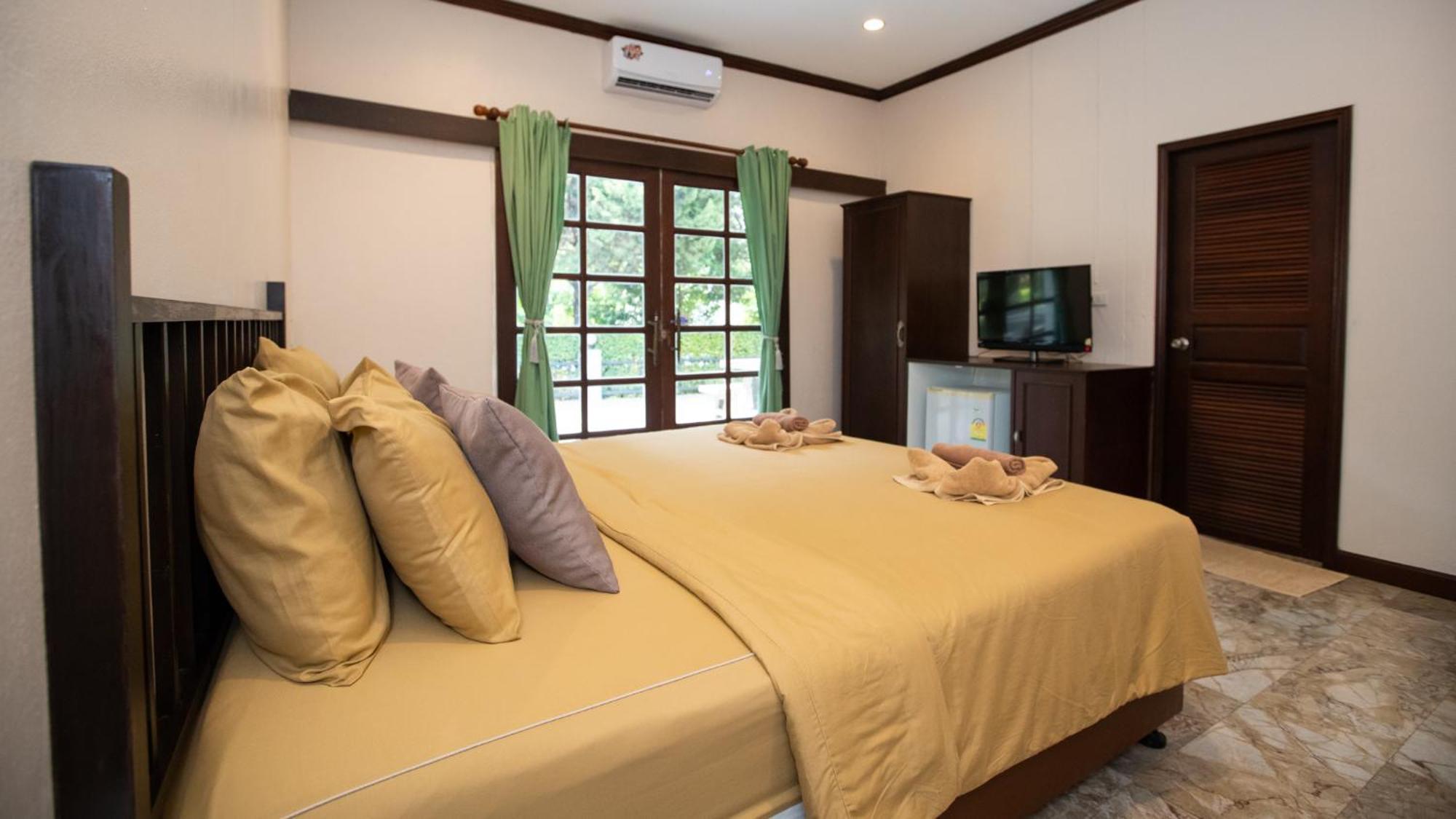 Diamond Hill Nong Nam Daeng