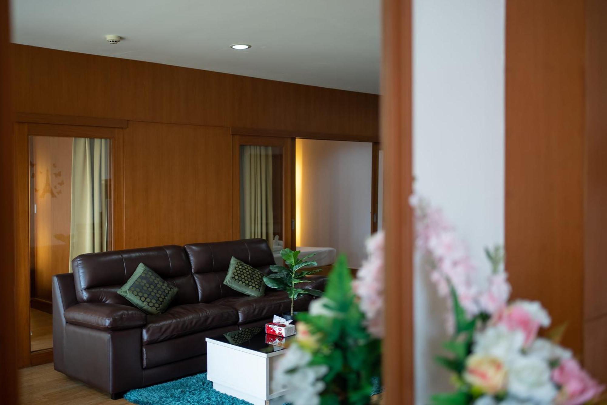 Hotel Vtsix At View Talay 6 Pattaya