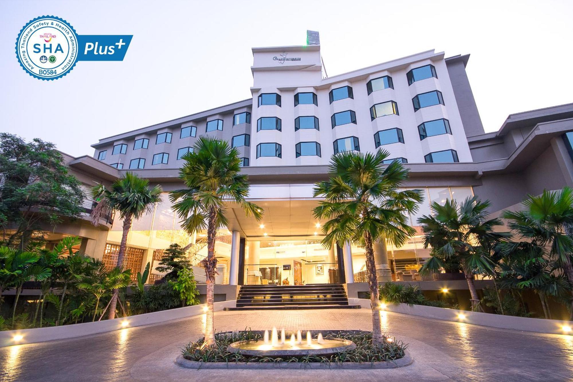 The Grand Riverside