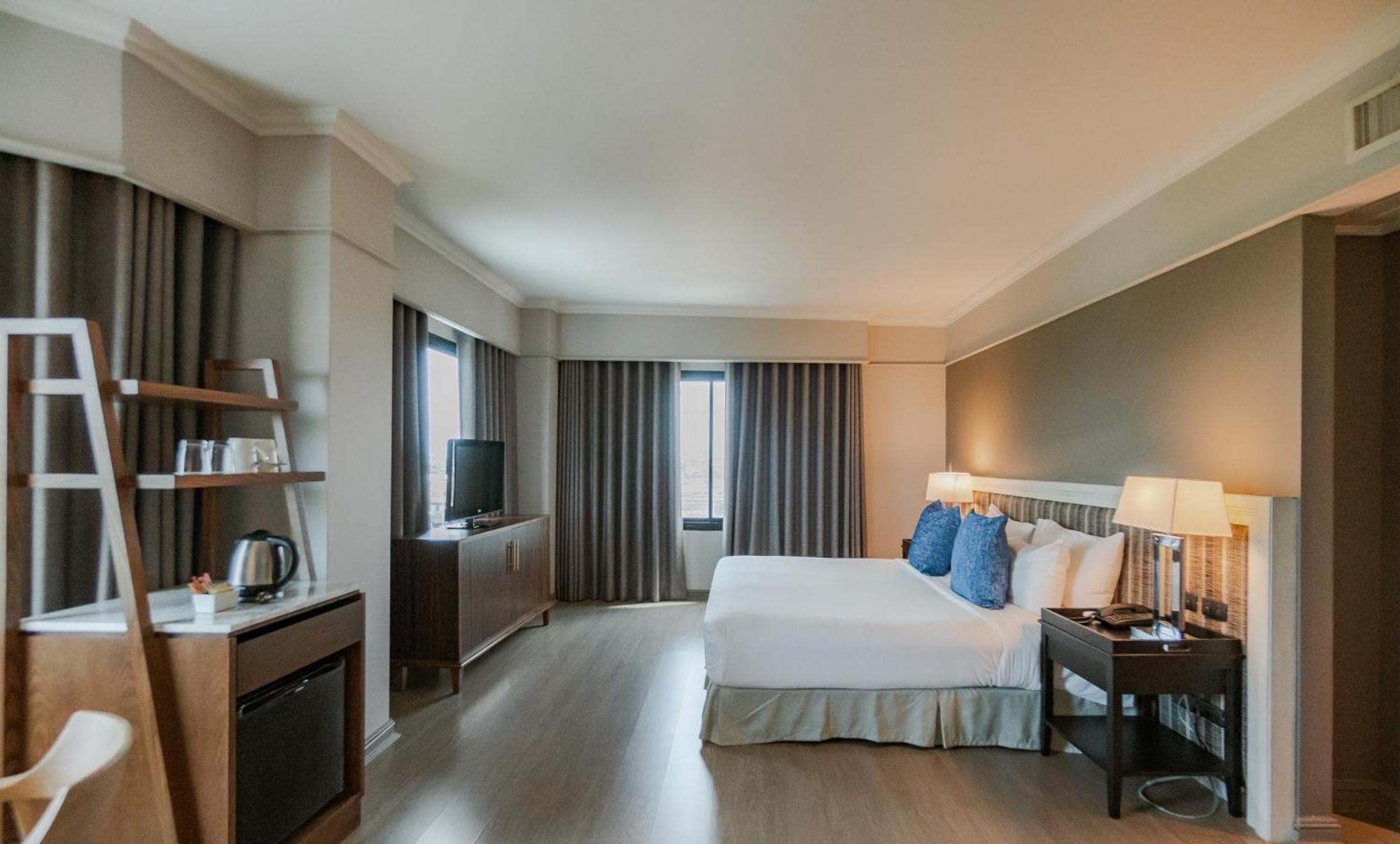 Hotel The Grand Riverside Phitsanulok