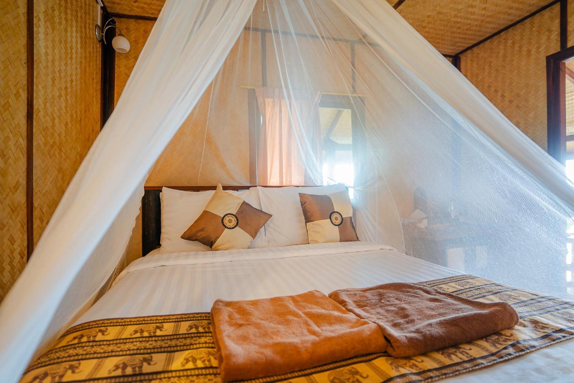 Koh Jum Resort 3*