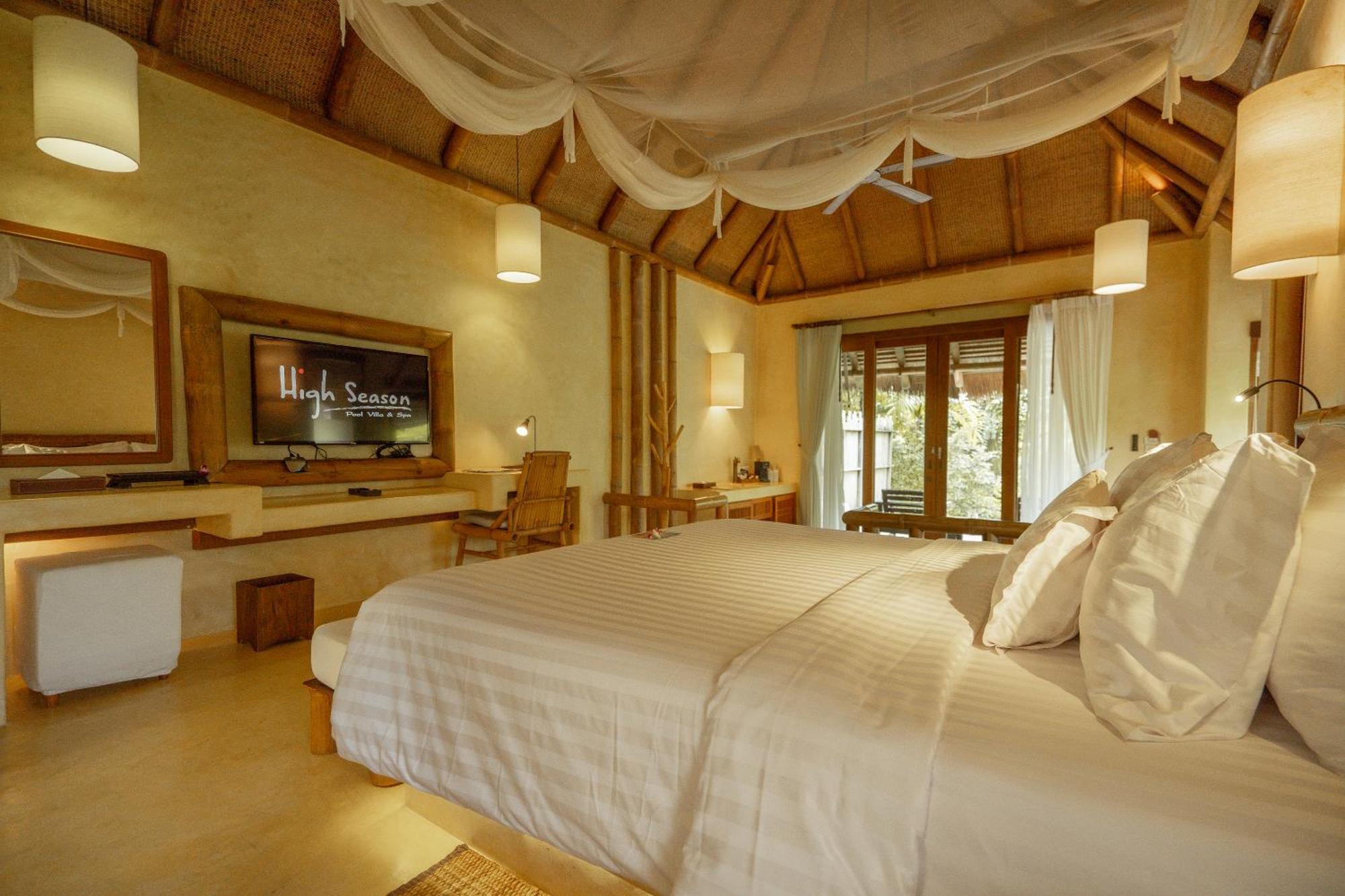 High Season Pool & Resort 5*