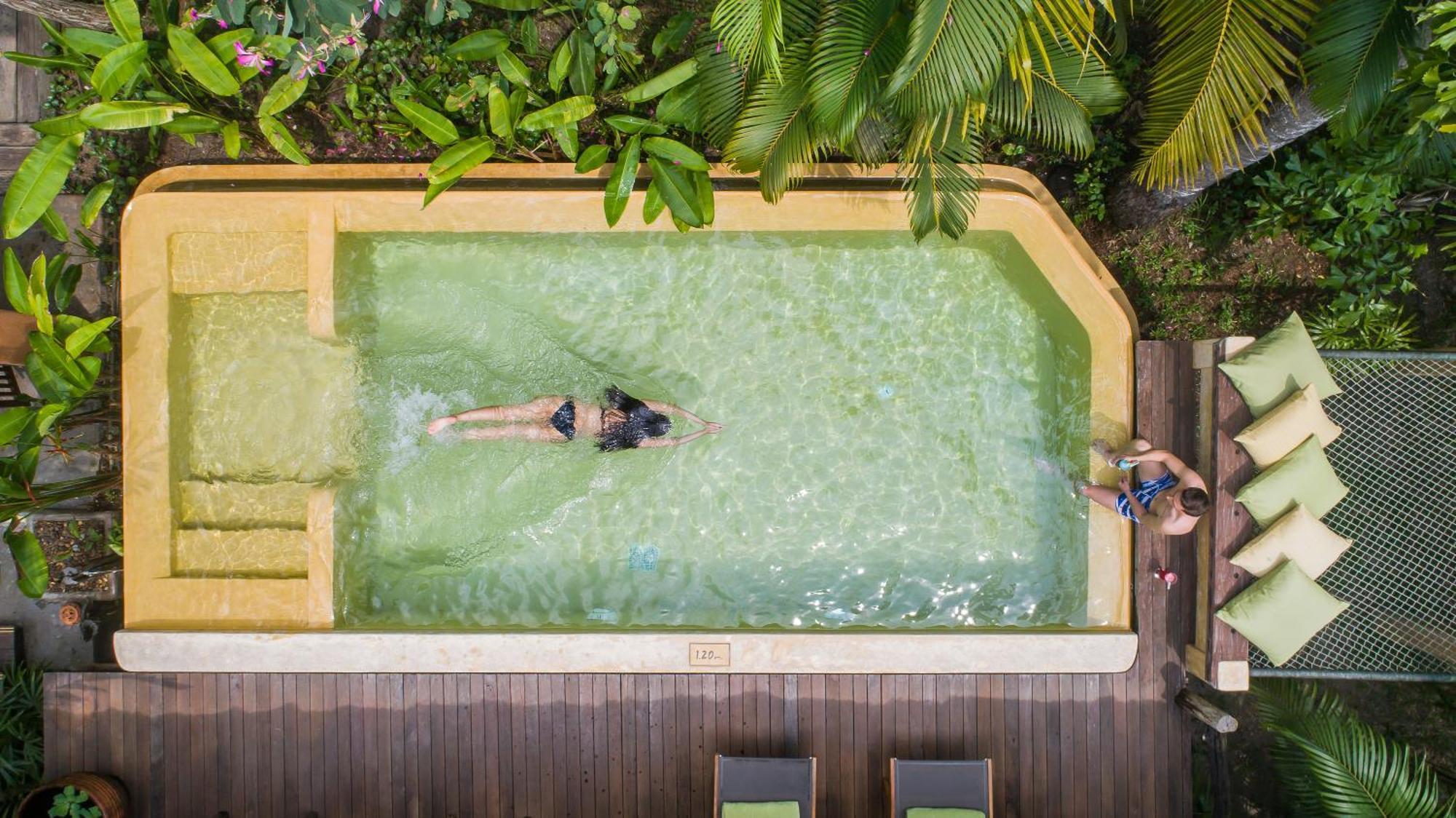 Resort High Season Pool & Ko Kut