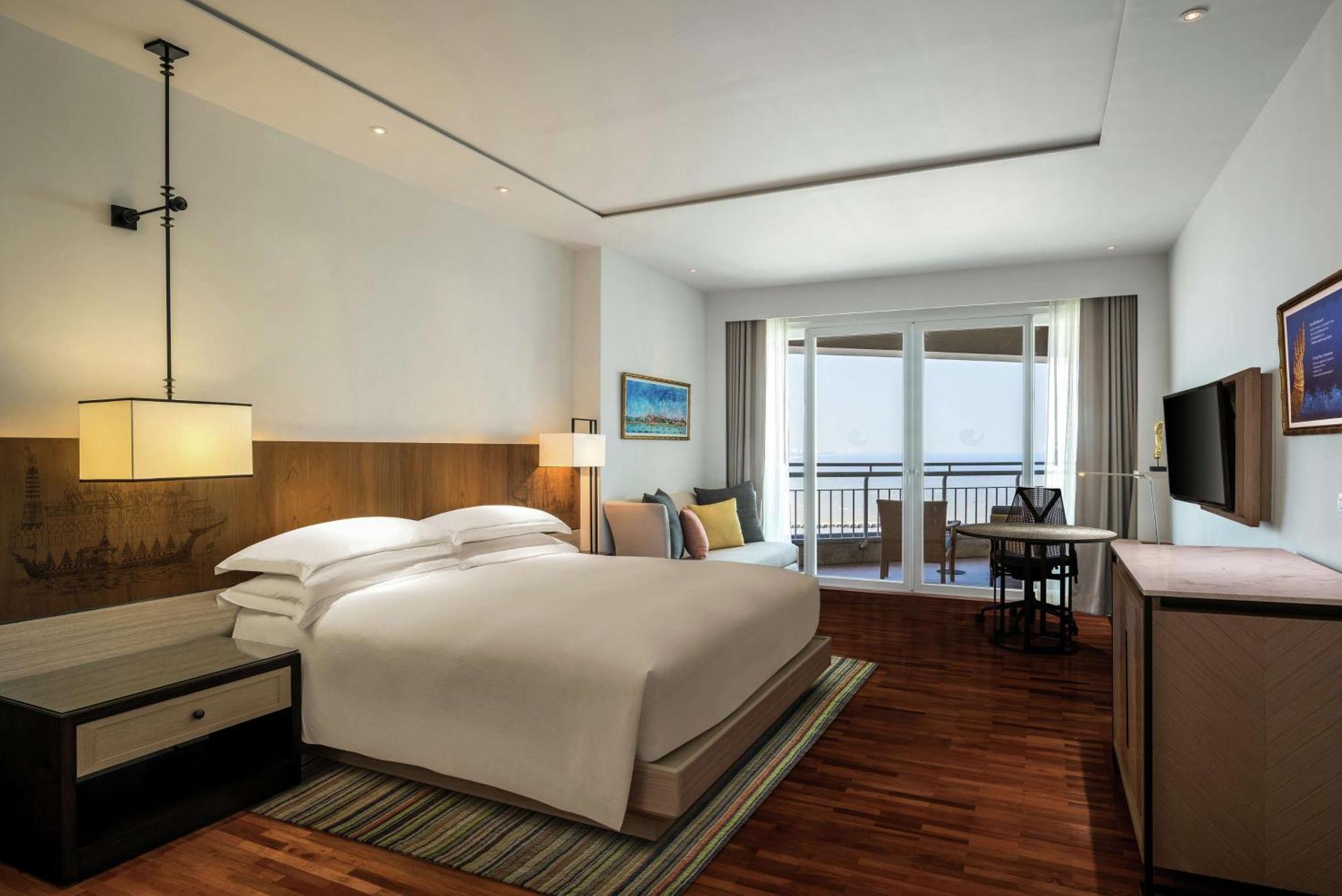 Hilton & Resort