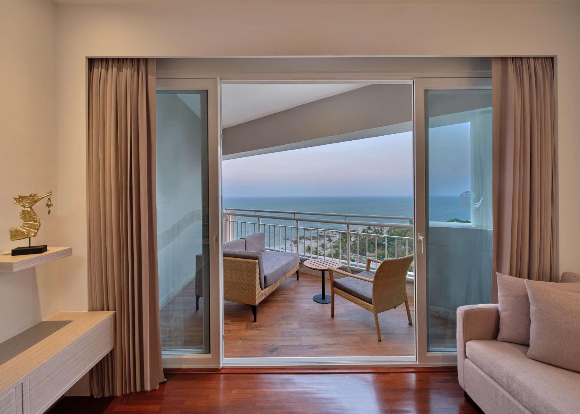 Hilton & Resort