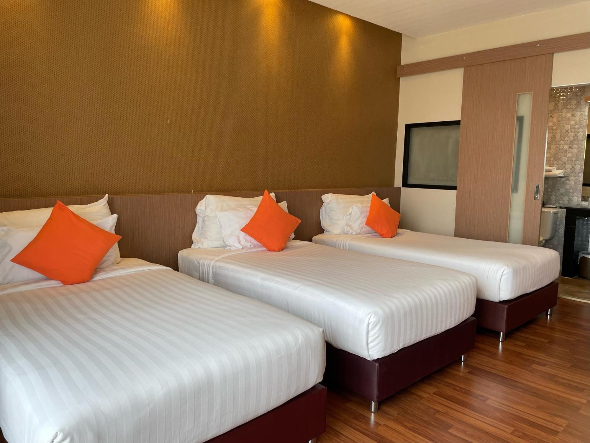 Hotel Tonaoi Grand 3*