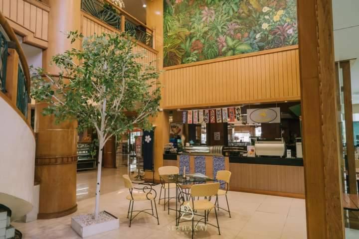 Hotel Seeharaj 3*