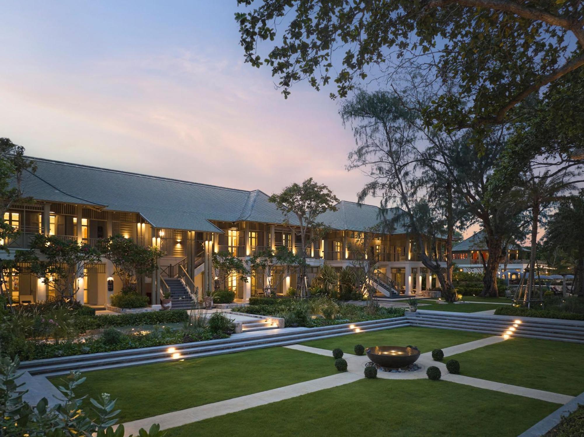 Hotel Charras Bhawan And Residences 5*