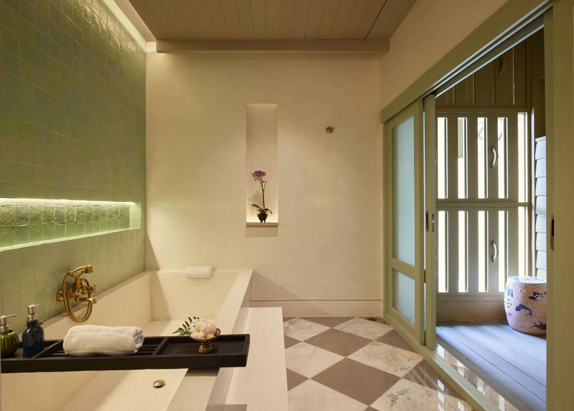 Charras Bhawan And Residences Hotel Hua Hin