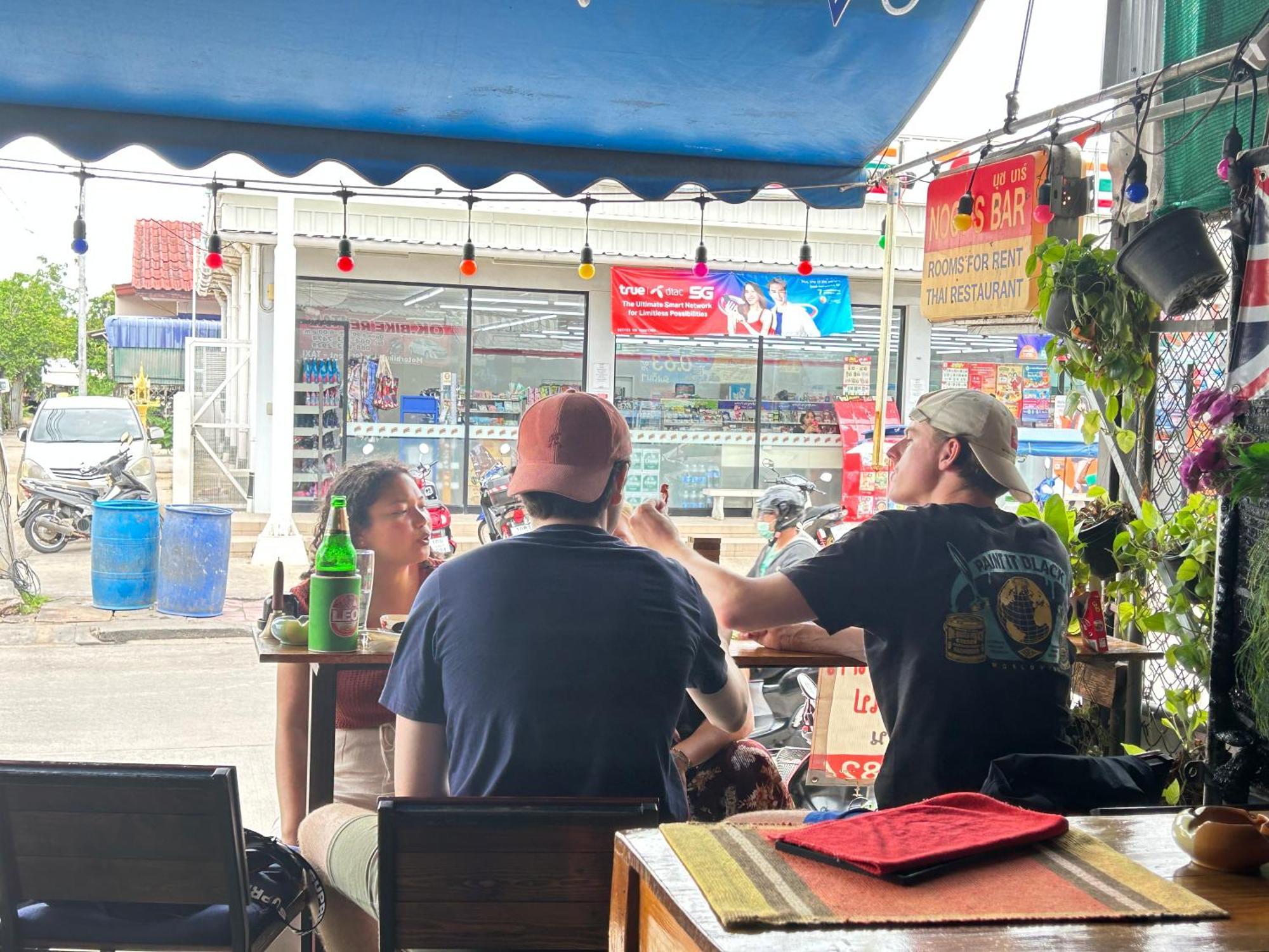 Guest house Noot's Bar And