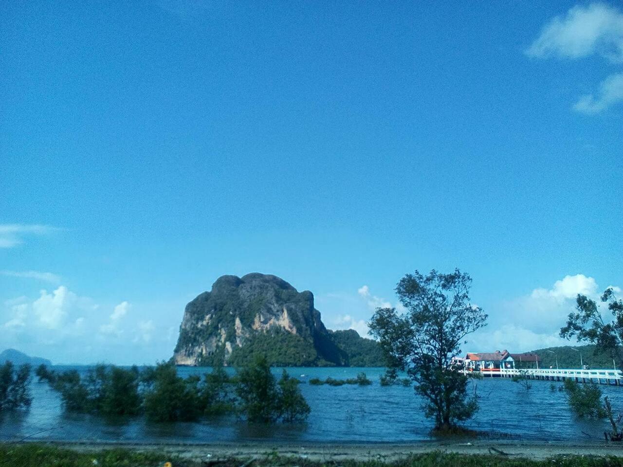 Hotel Laytrang Pakmeng Marina And 2*