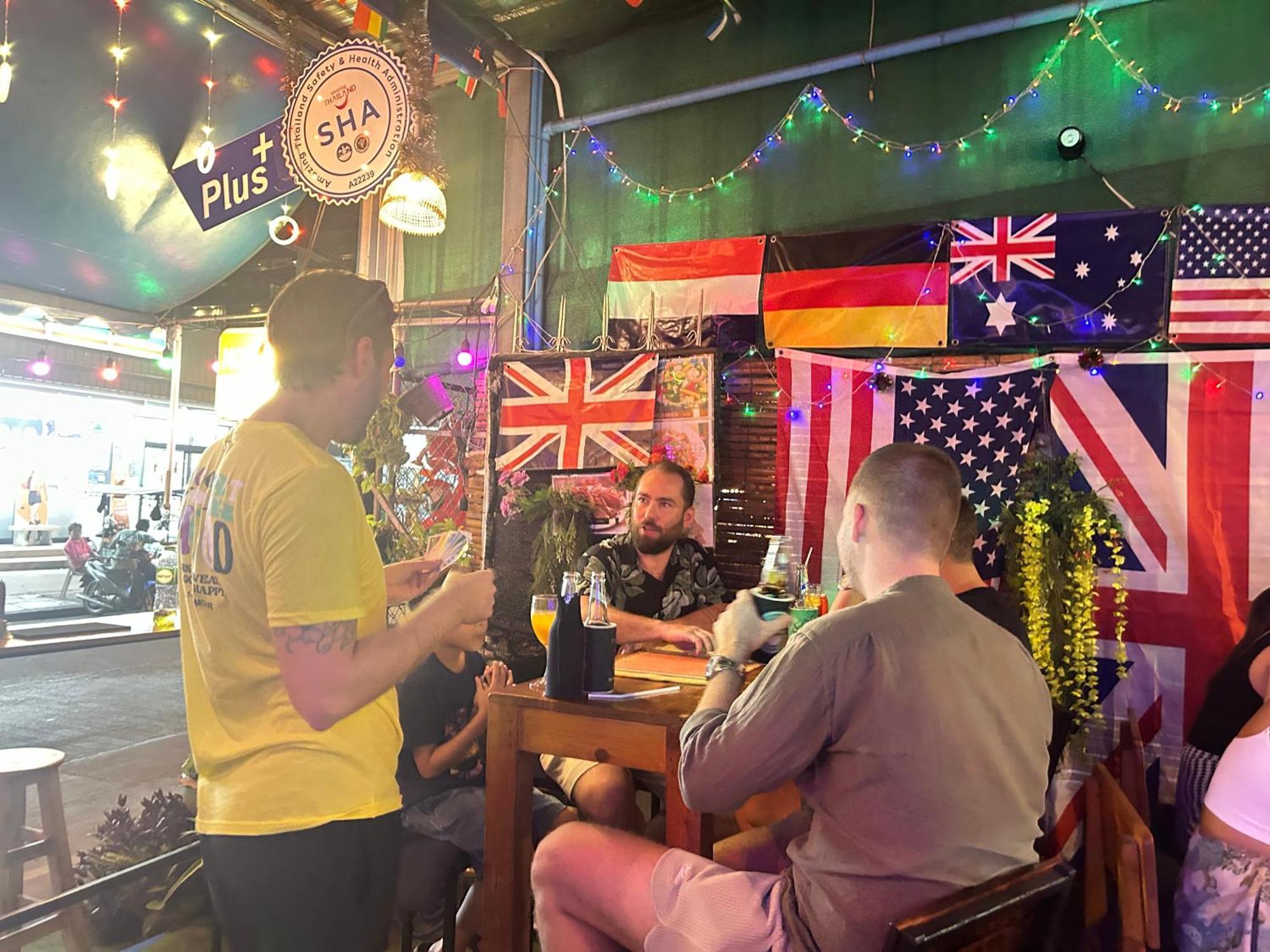 Noot's Bar And Guest house
