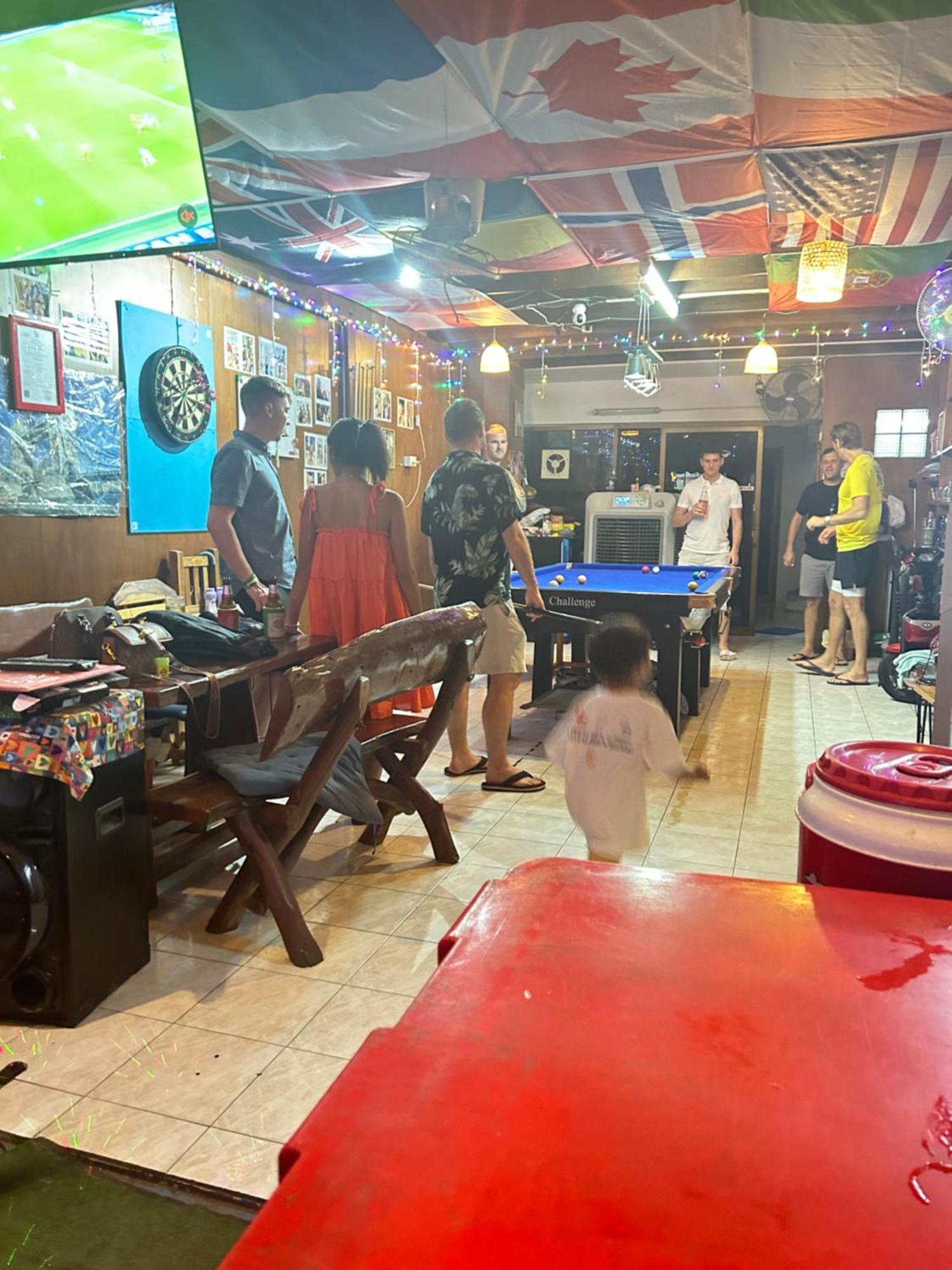 Noot's Bar And Guest house 5*