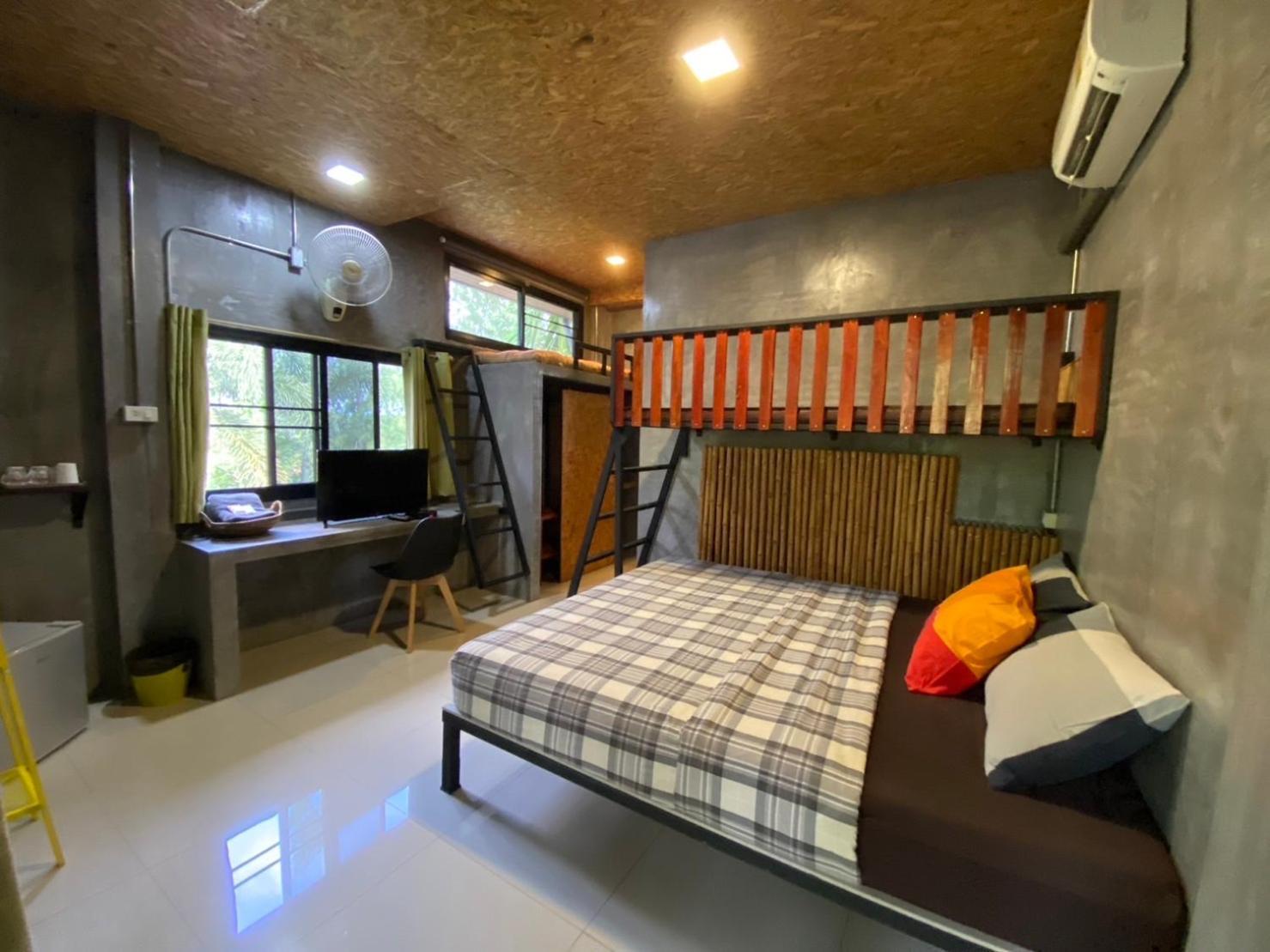 Baan Nork บ้านนอก Farm stay